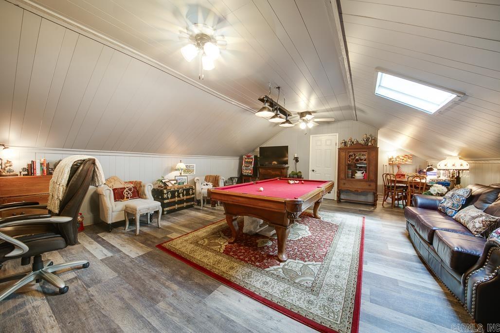 GLADEWOOD HEIGHTS - Residential