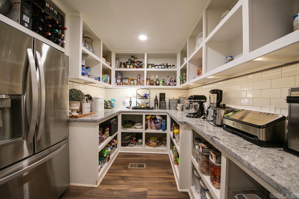 GLADEWOOD HEIGHTS - Residential