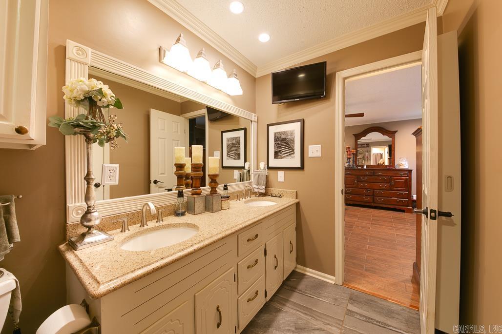 GLADEWOOD HEIGHTS - Residential