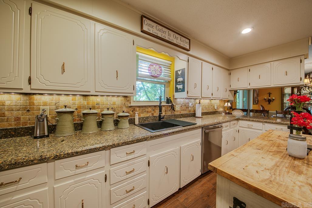 GLADEWOOD HEIGHTS - Residential