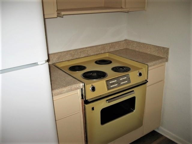 Chelsea Heights Condo - Residential Lease