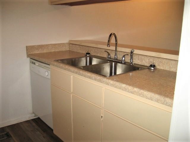 Chelsea Heights Condo - Residential Lease