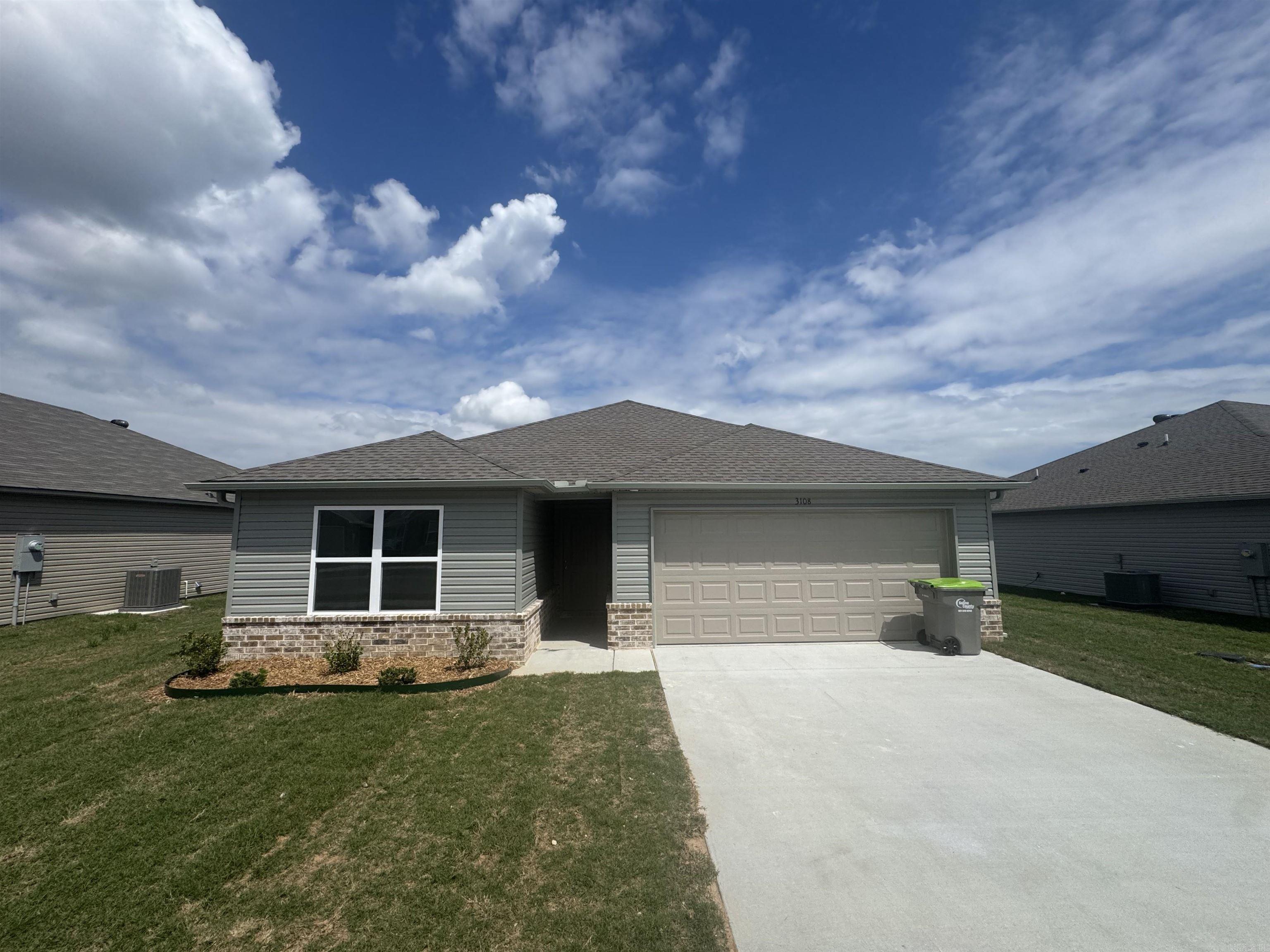 MIDLAND ESTATES PHASE 1 - Residential