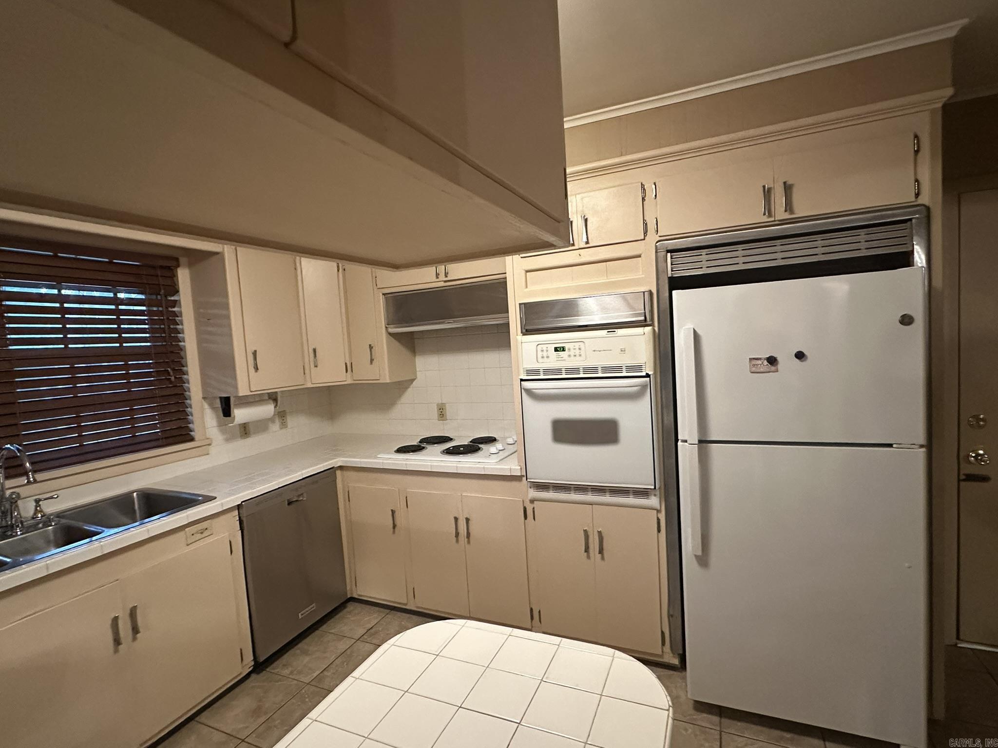 HOLT ADDN - Residential