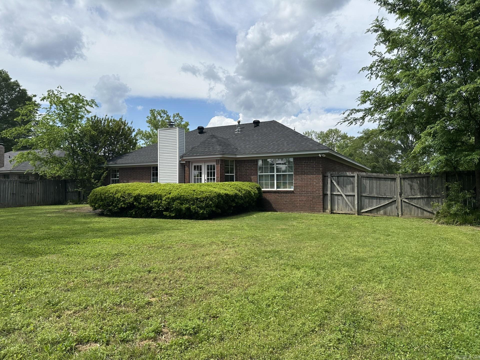 INDIAN MEADOWS - Residential