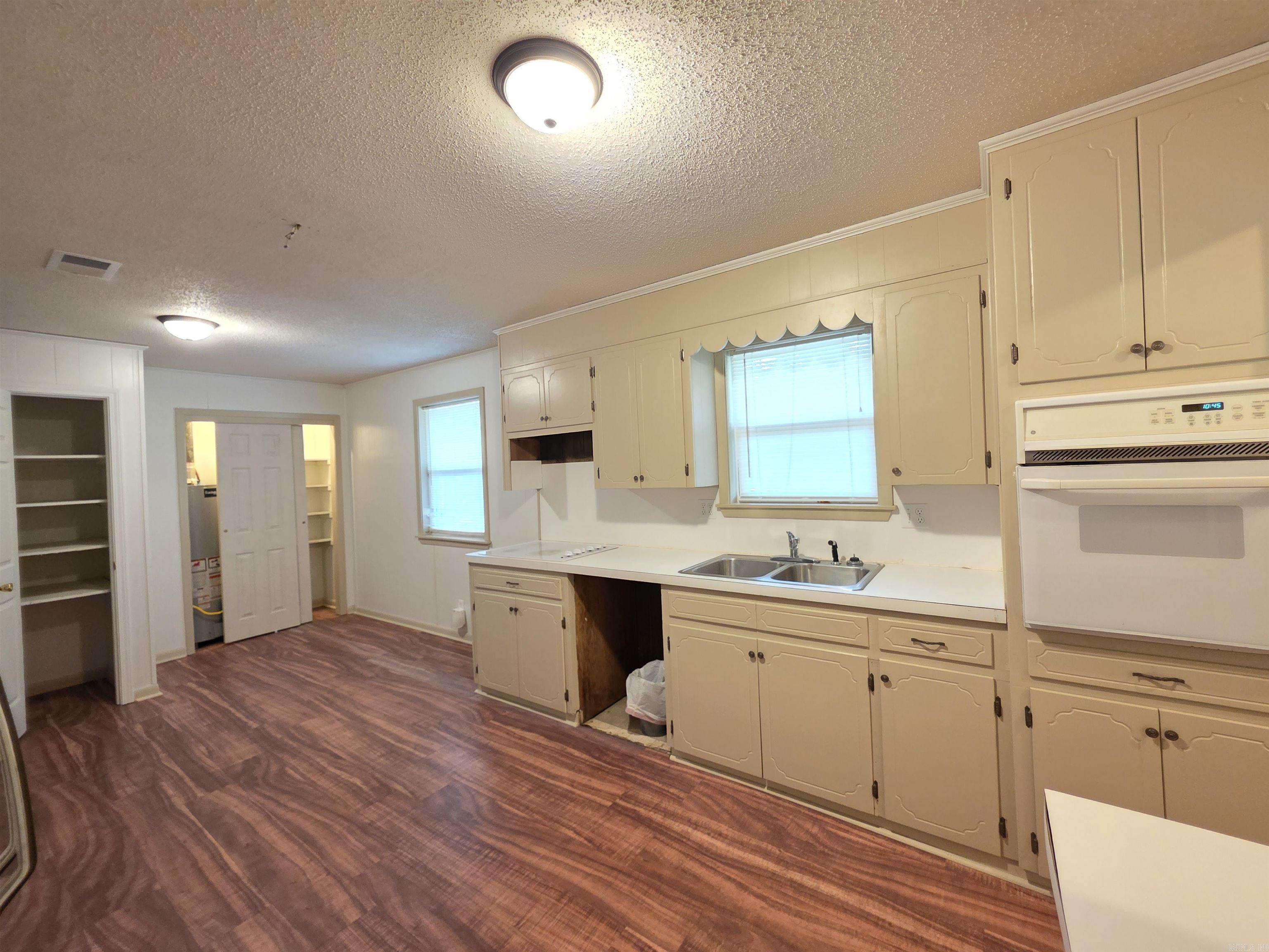 CLOYES & EMDE ADDN - Residential