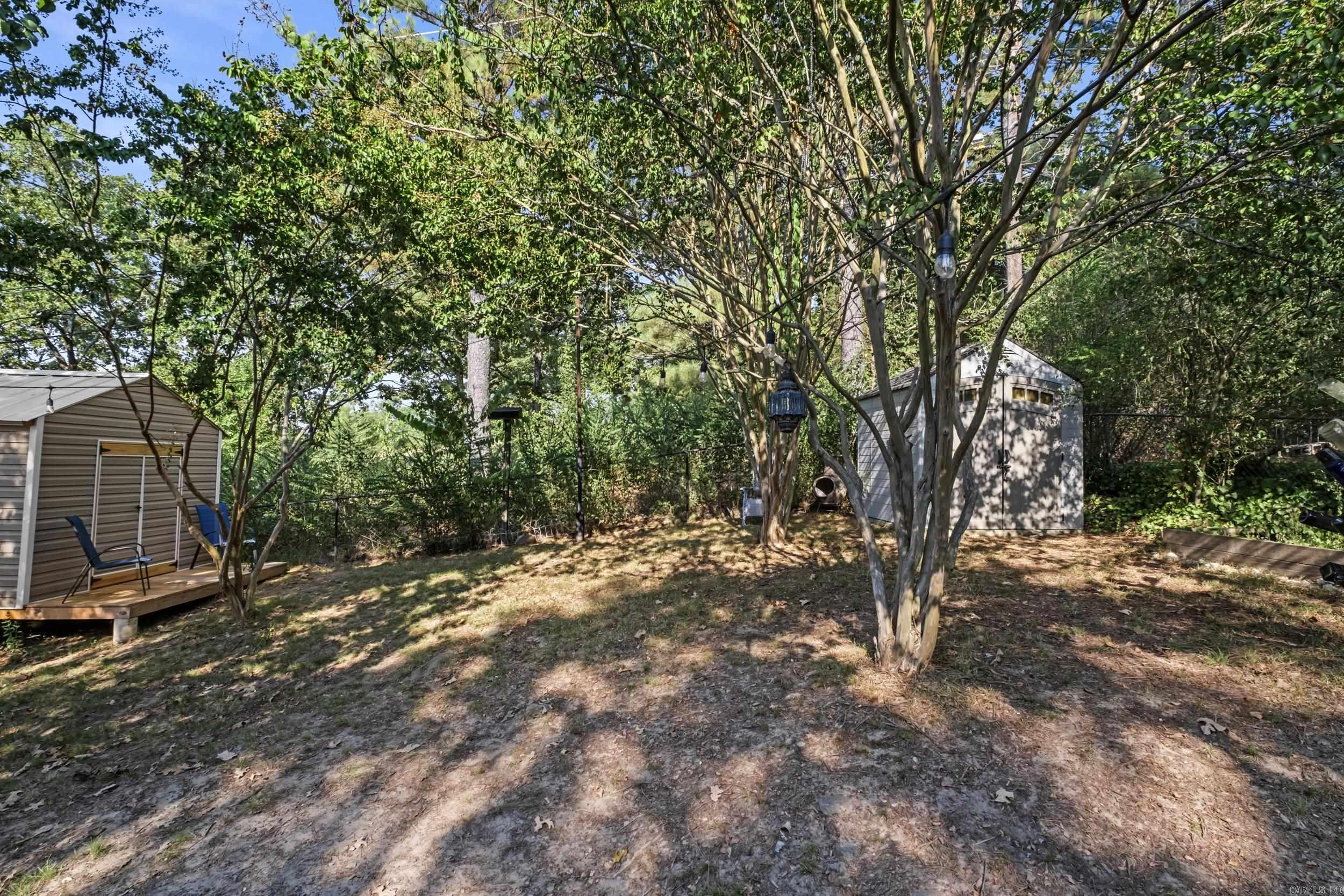 GLENOAKS - Residential