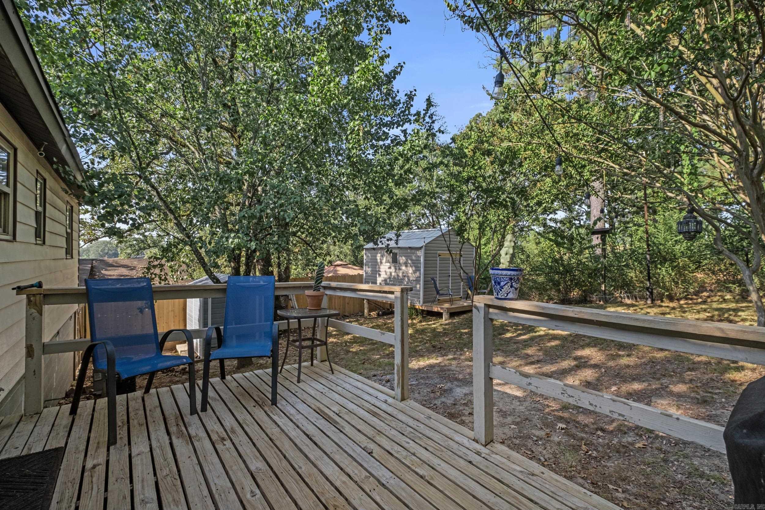 GLENOAKS - Residential