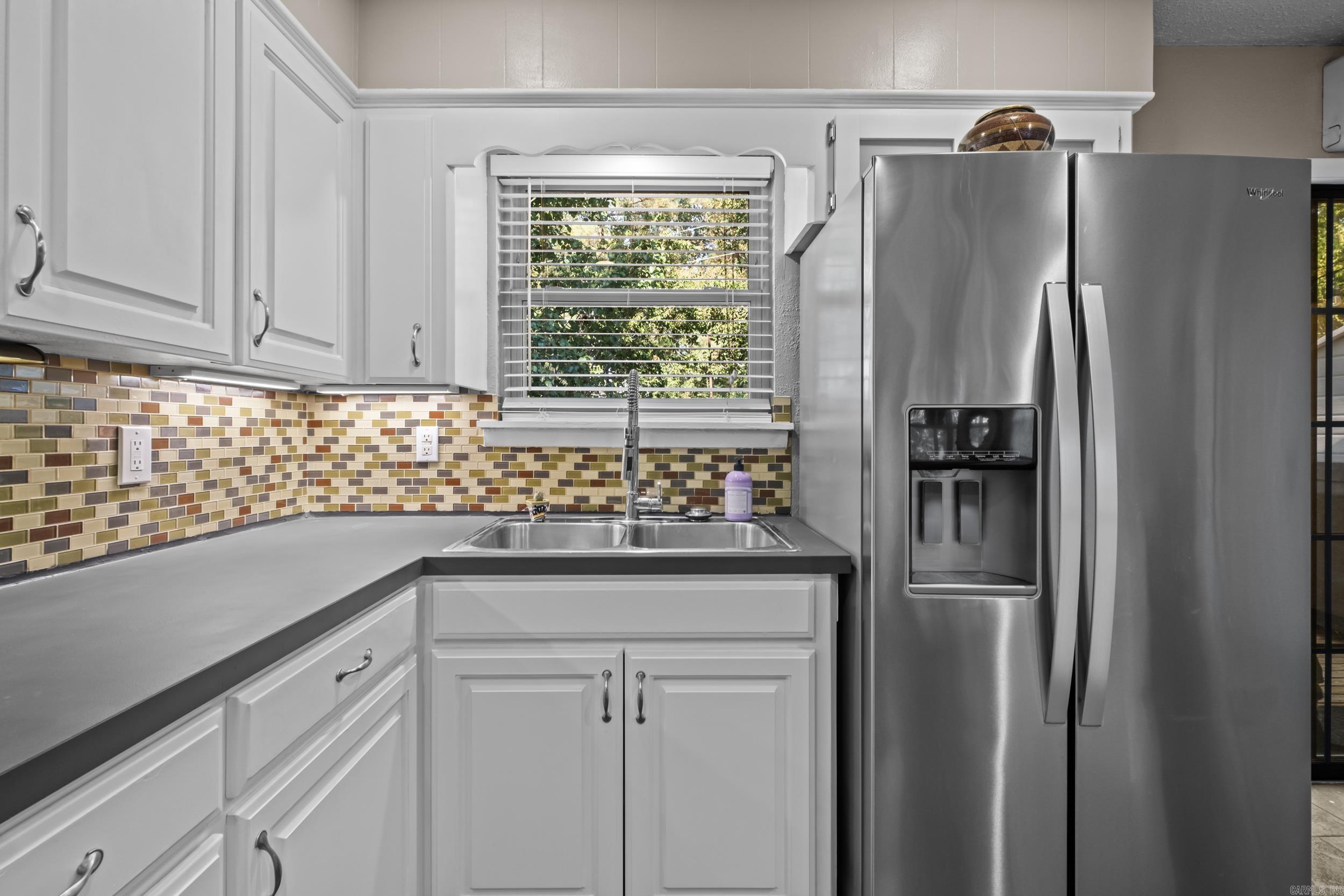 GLENOAKS - Residential