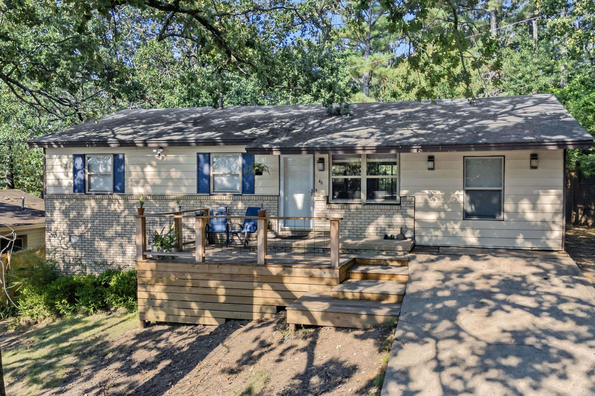 This well-maintained 4-bedroom, 1-bath home offers fresh paint throughout, along with an updated kitchen and bath. Enjoy outdoor living with both a front and back deck, perfect for relaxing or entertaining. The spacious primary suite is set apart for added privacy, while three additional bedrooms provide plenty of room for family or guests. Ample storage and a private backyard add to the homeās functionality. Conveniently located on a quiet circle street, just minutes from schools, shopping, restaurants, and Camp Robinson.