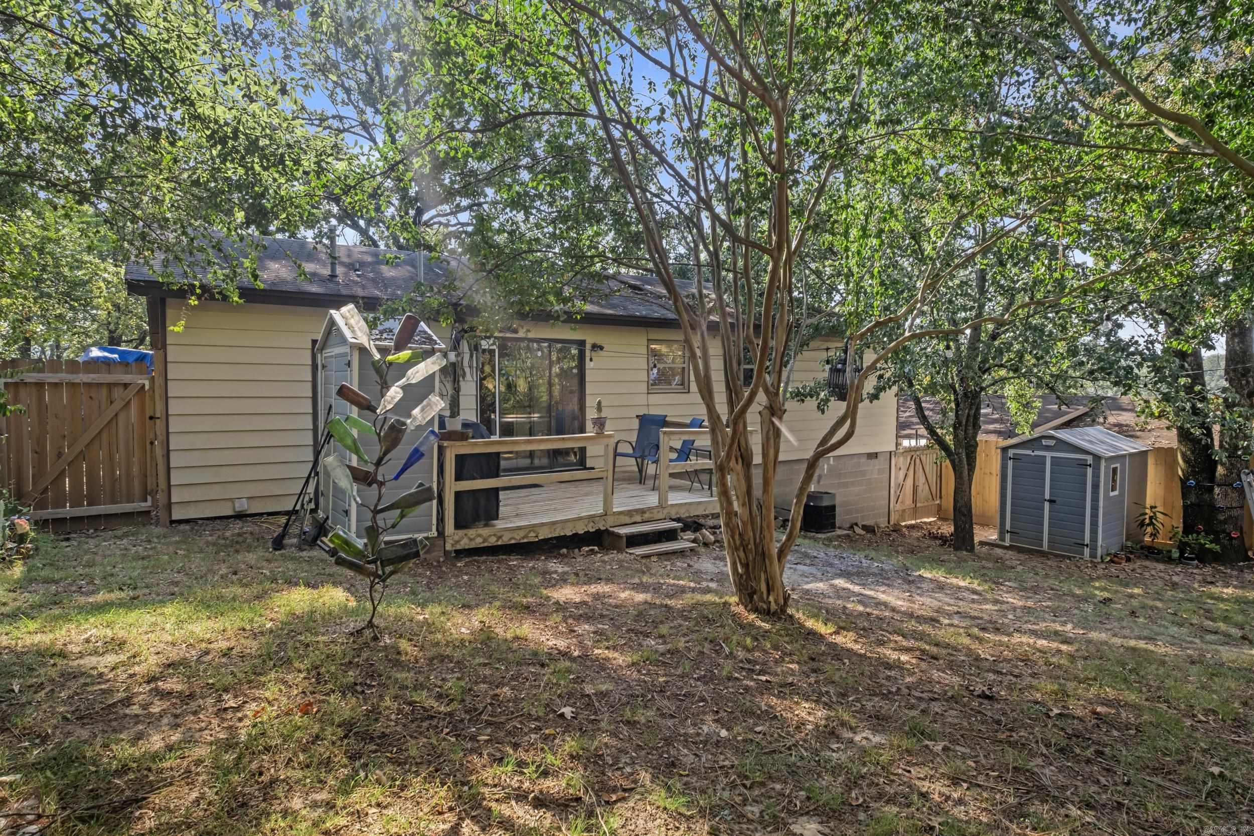 GLENOAKS - Residential