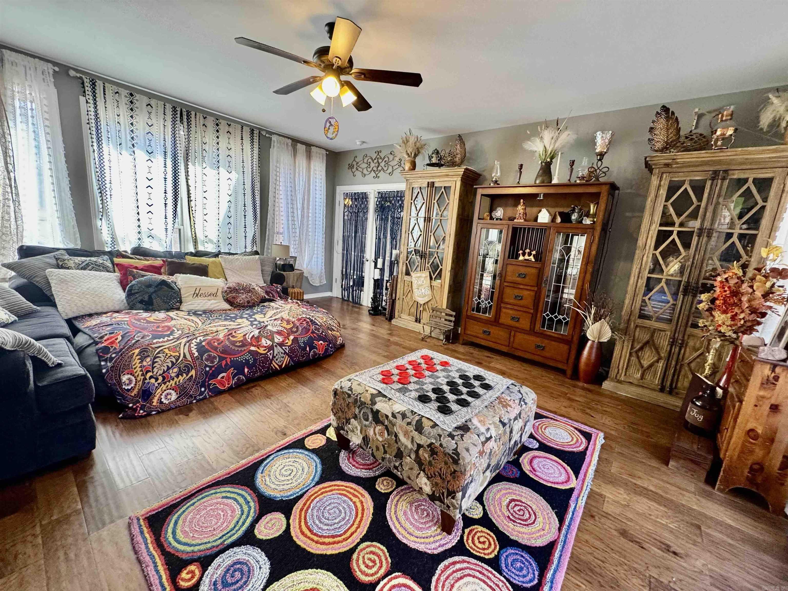 INDIAN HILLS - Residential