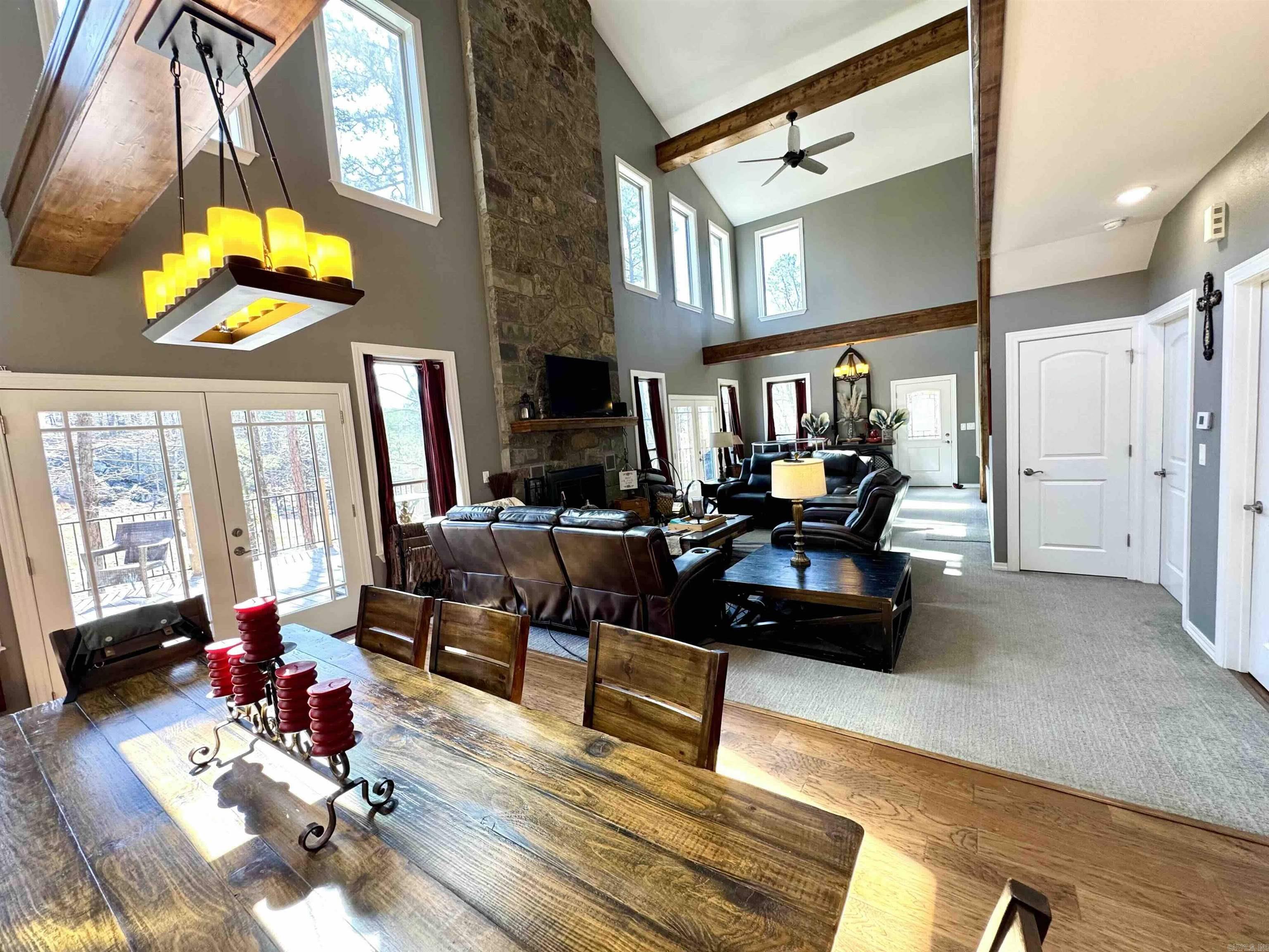 INDIAN HILLS - Residential