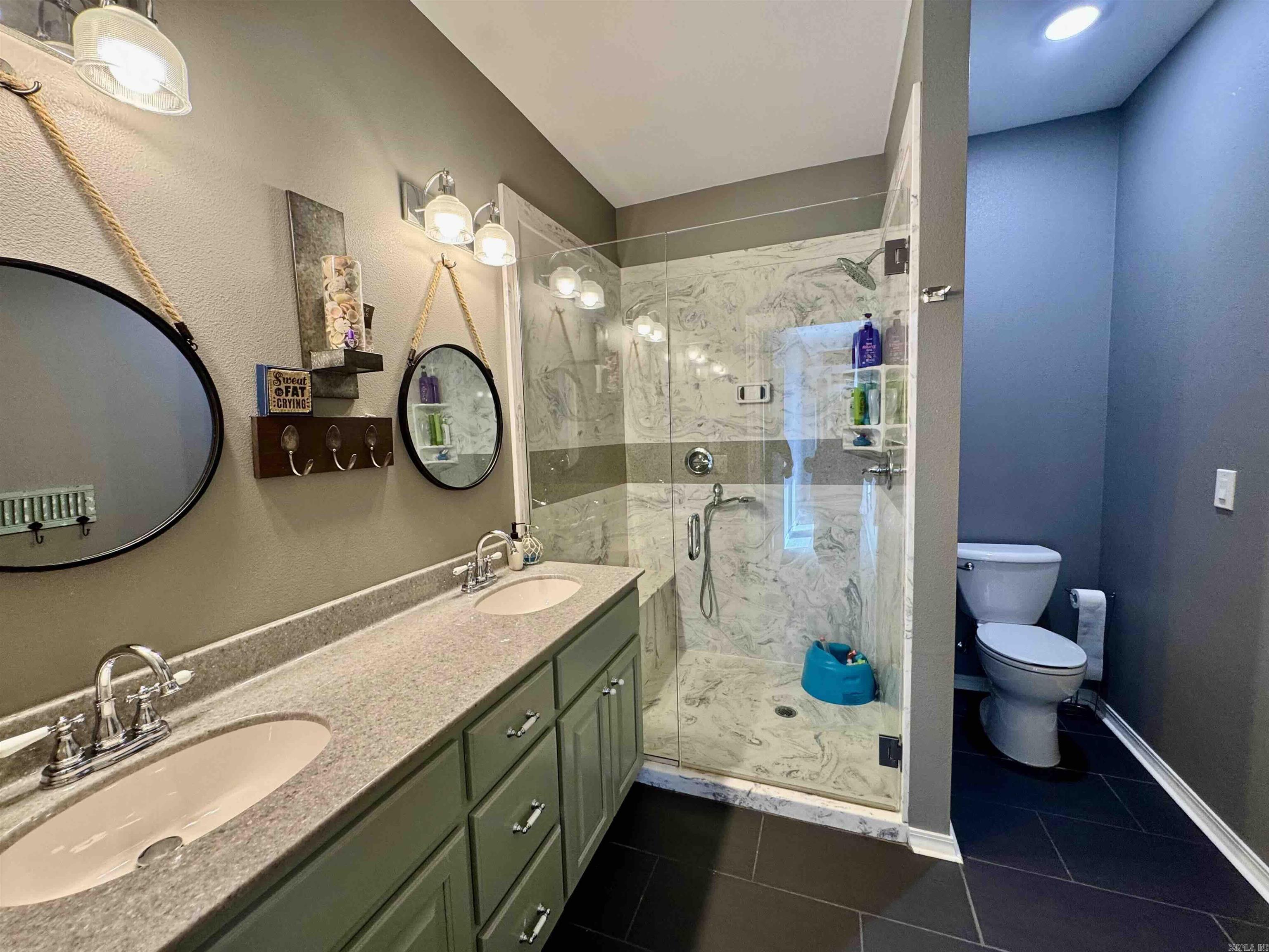 INDIAN HILLS - Residential