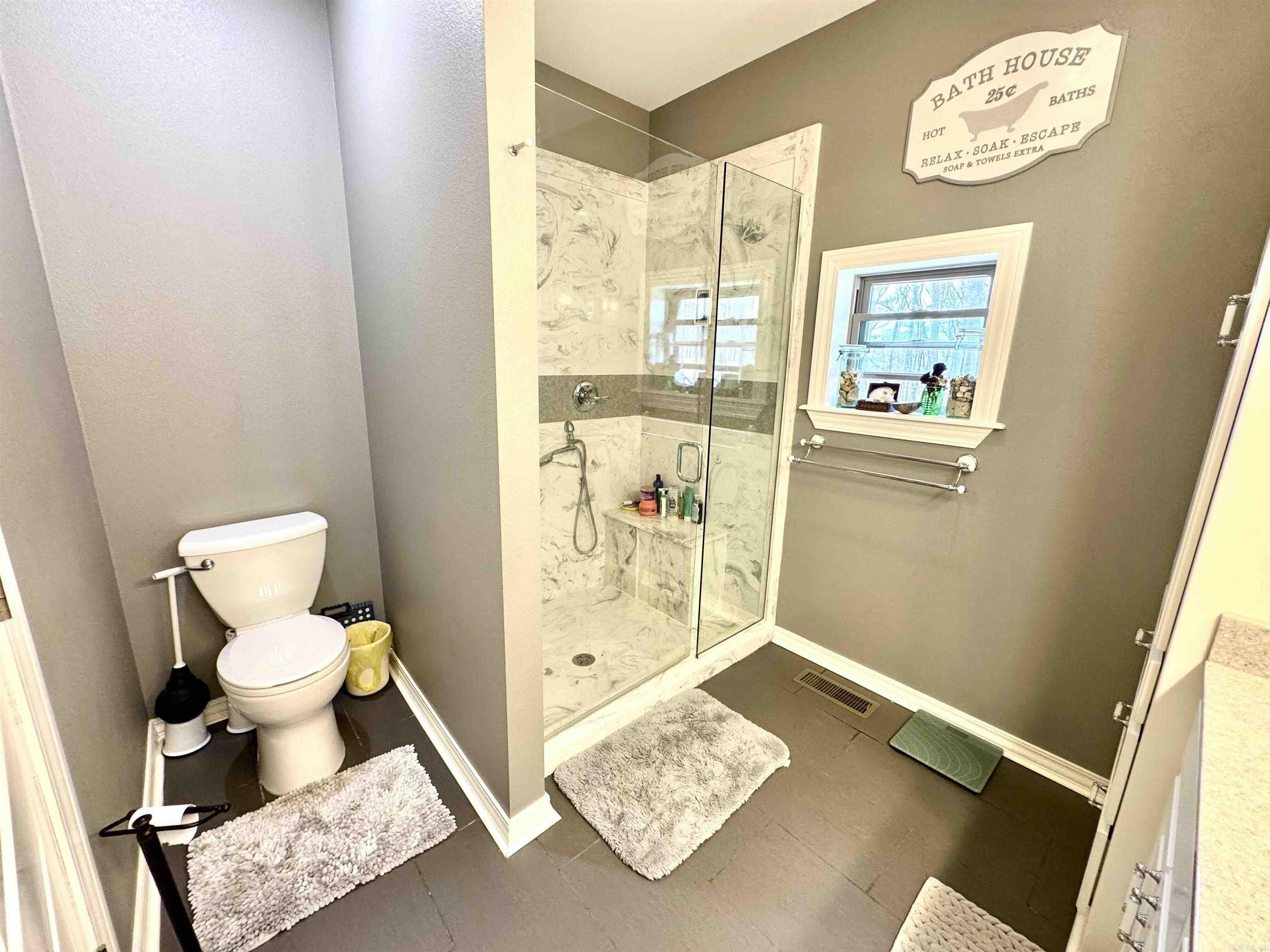 INDIAN HILLS - Residential