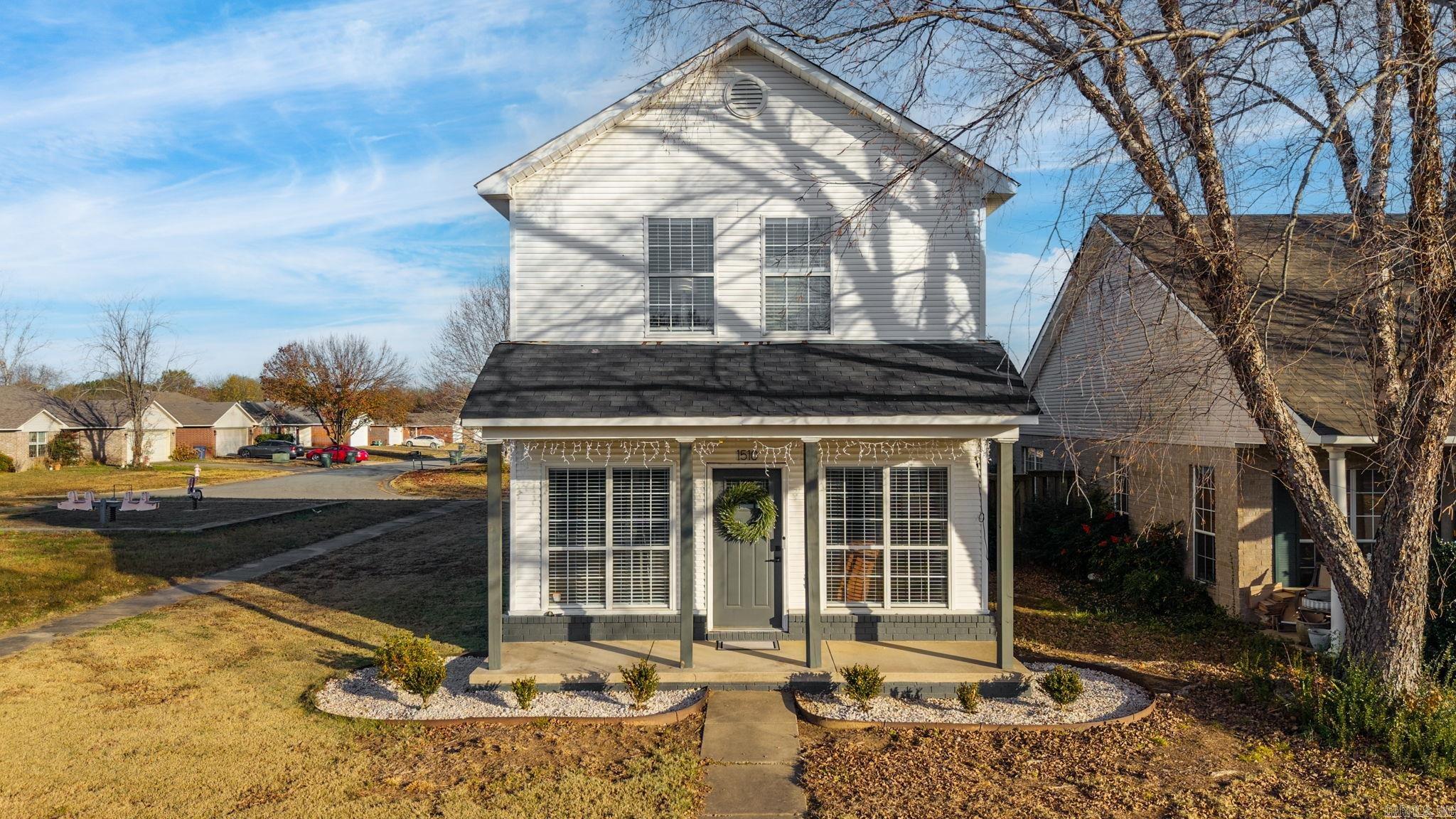 THE FALLS P.U.D. - Residential