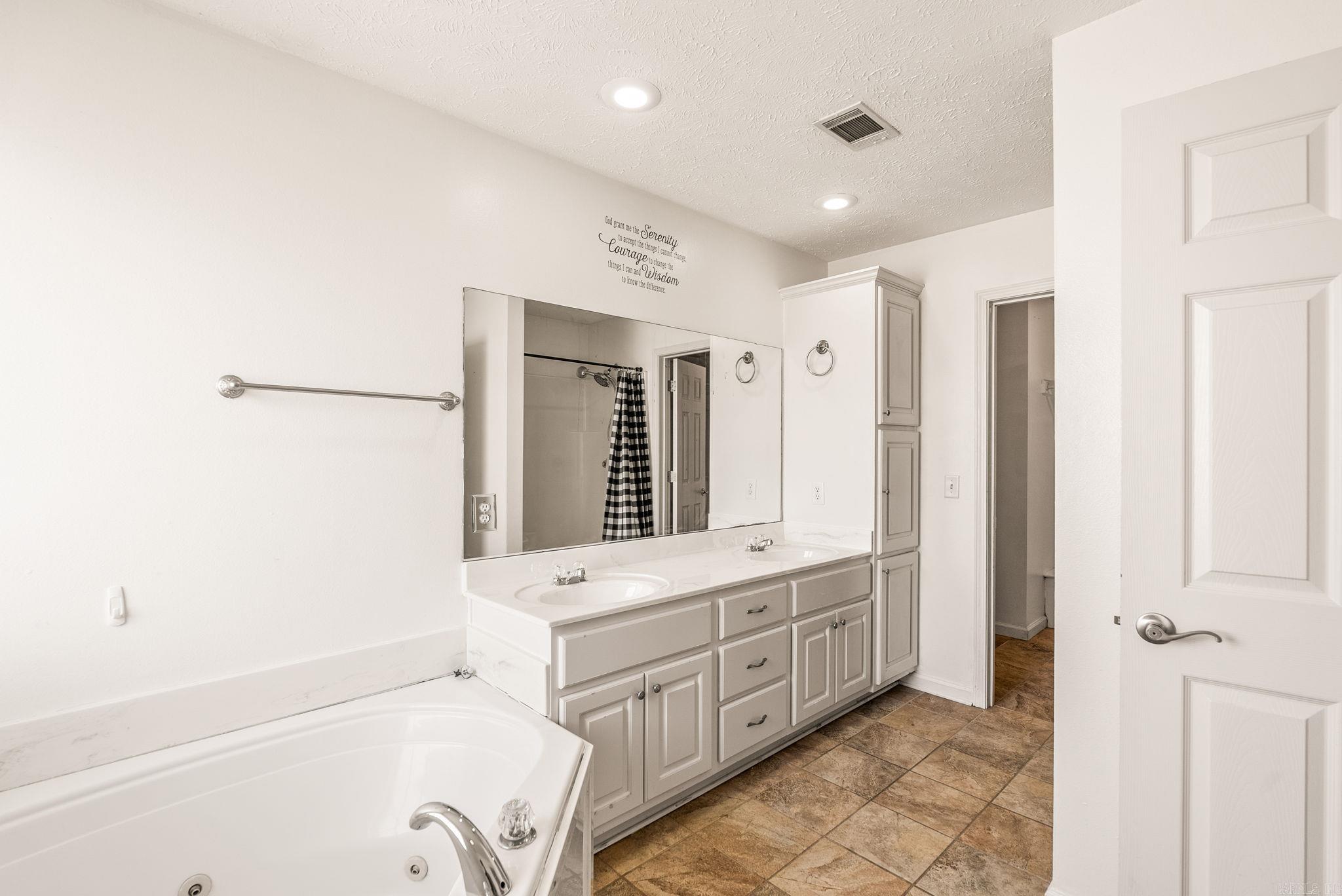 JUSTIN PLACE - Residential