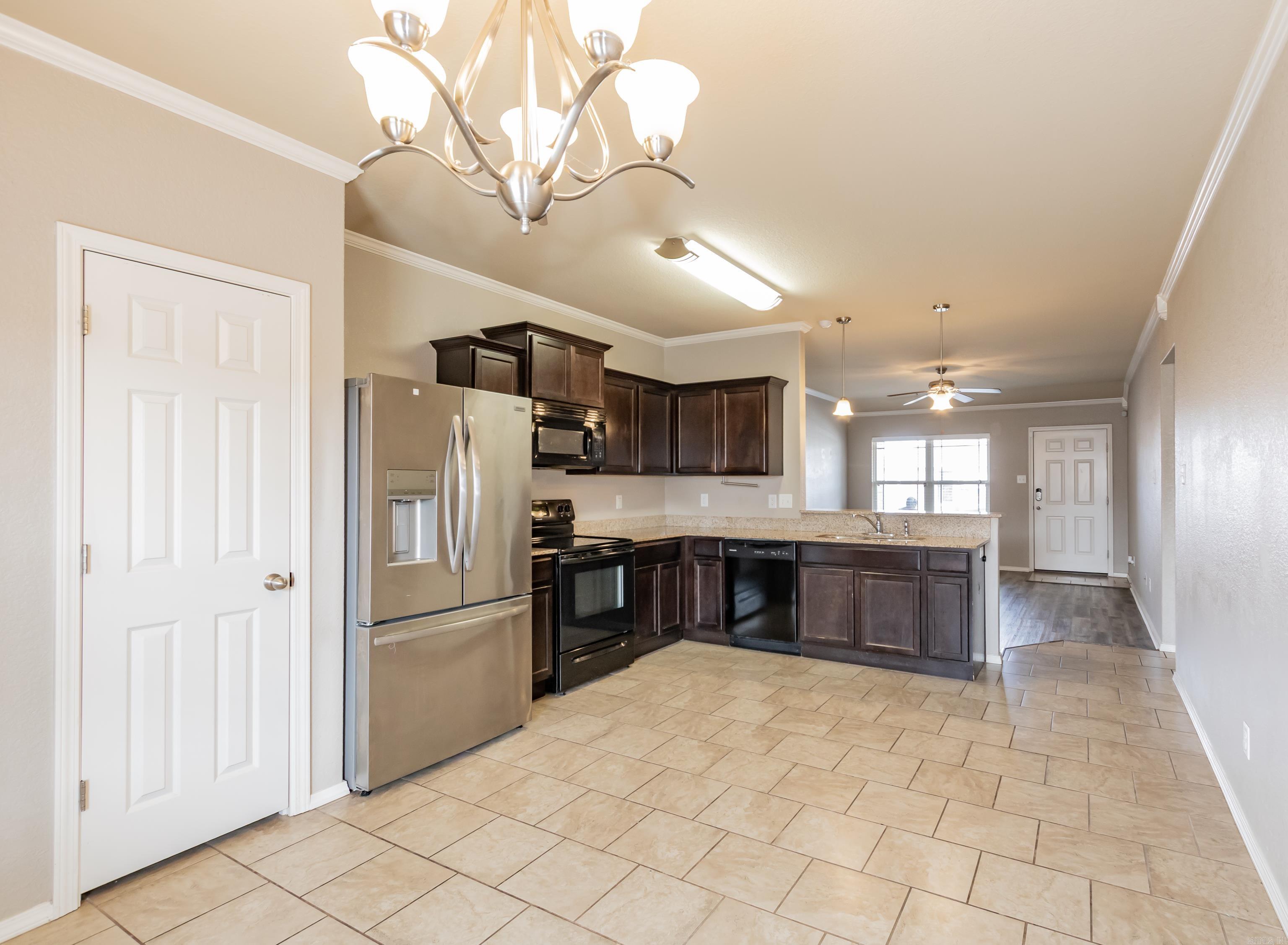 TRAMMEL ESTATES - Residential