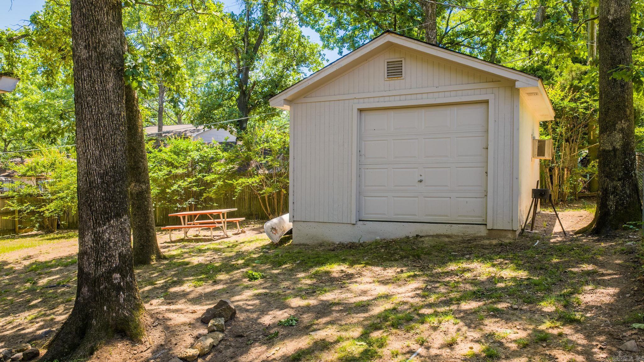 INDIAN HILLS - Residential