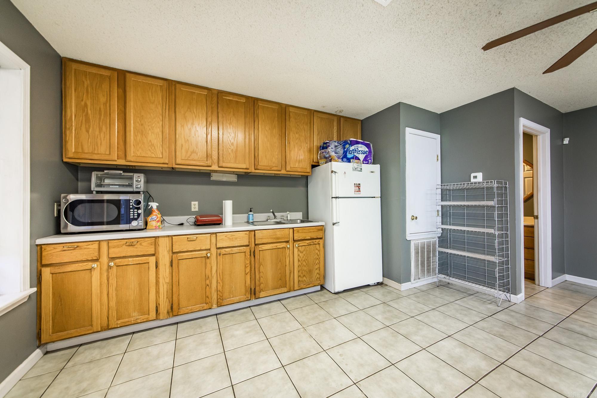 OT England City - Commercial Sale