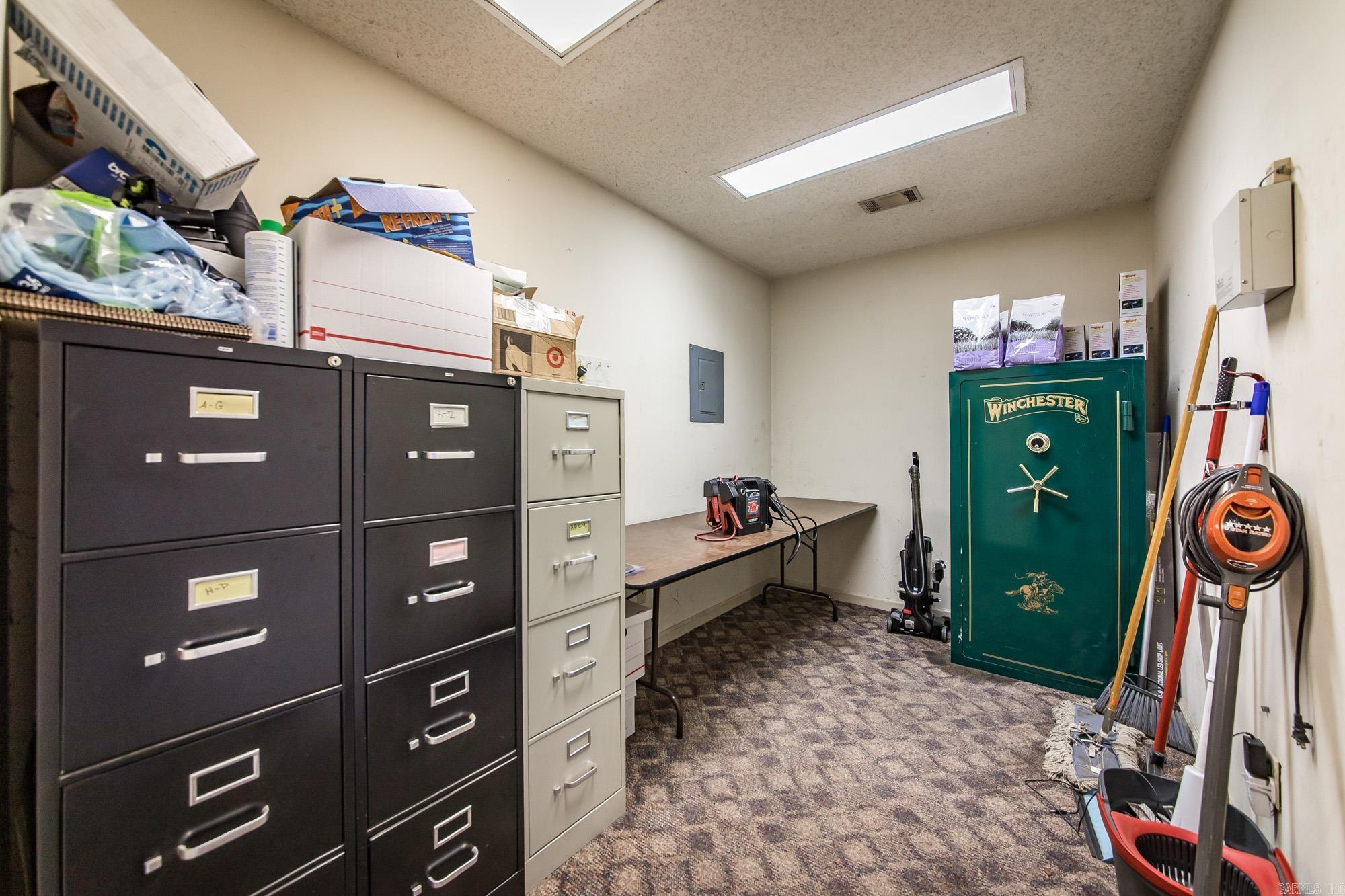 OT England City - Commercial Sale