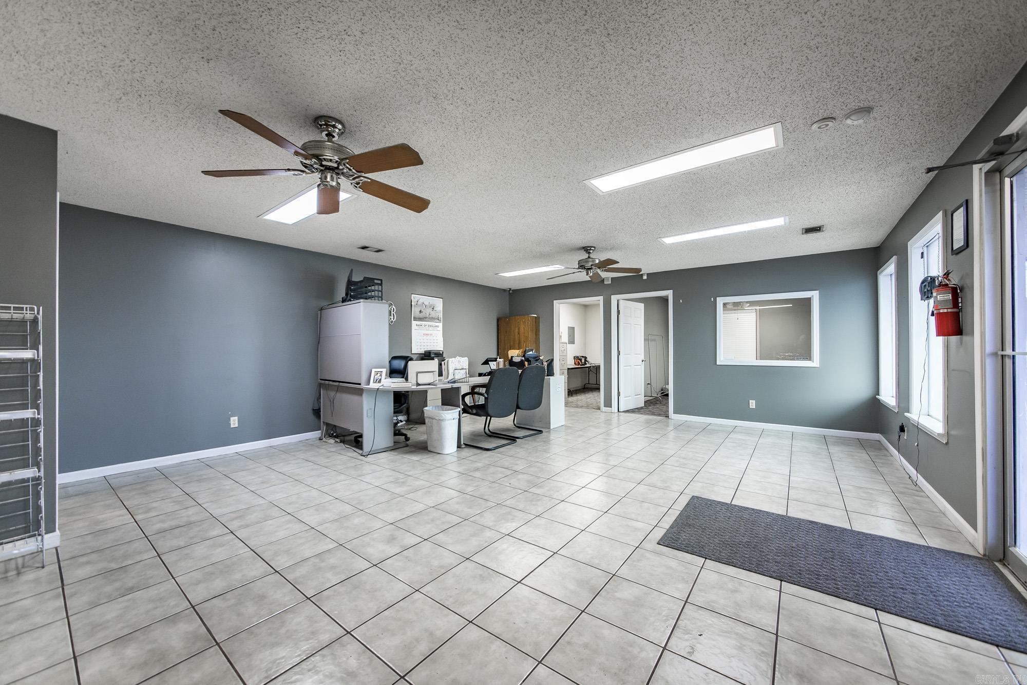 OT England City - Commercial Sale