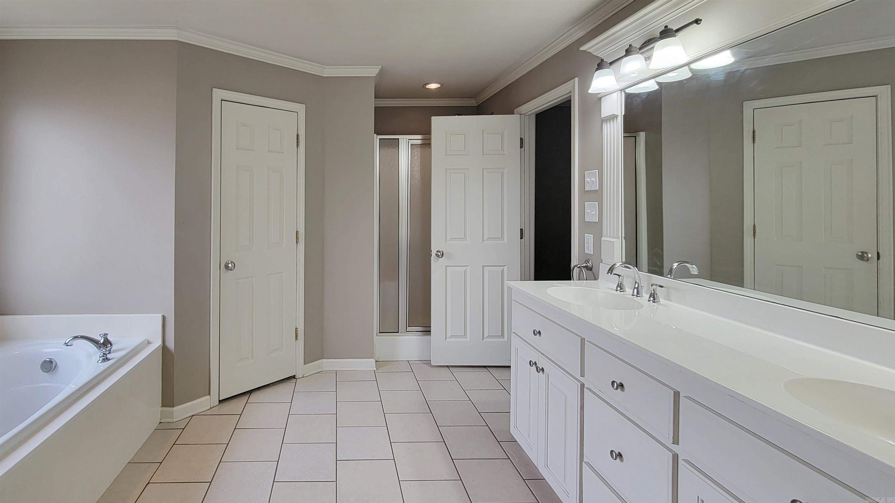 BENTLEY COURT - Residential