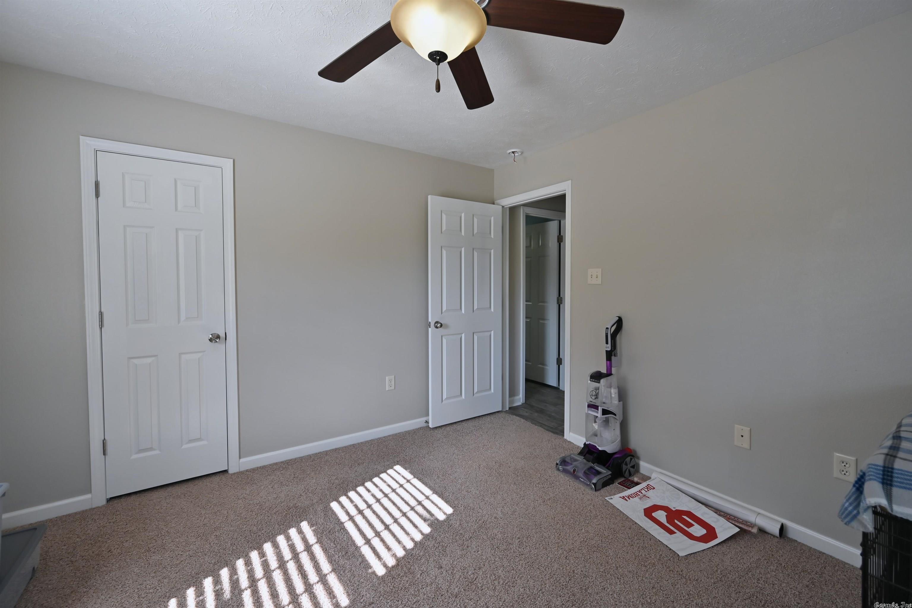 OVERLAND PARK EST - Residential