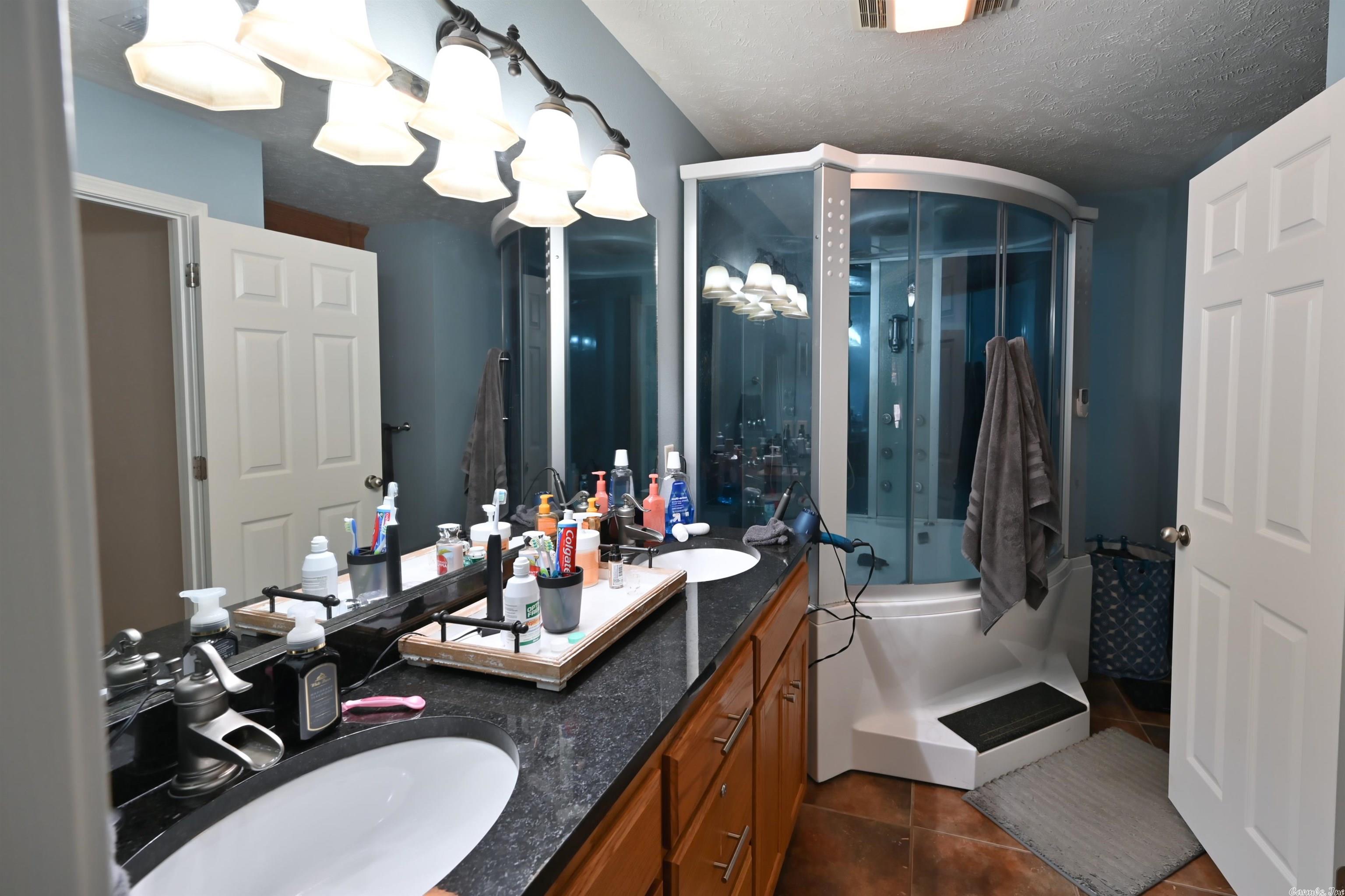 OVERLAND PARK EST - Residential