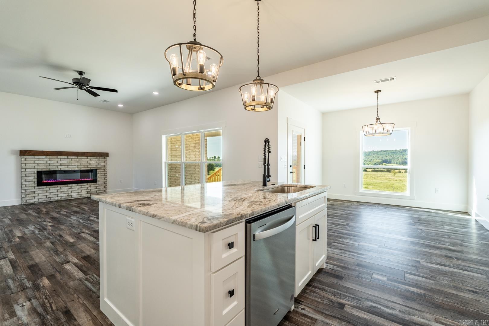 REYNOLDS RIDGE - Residential