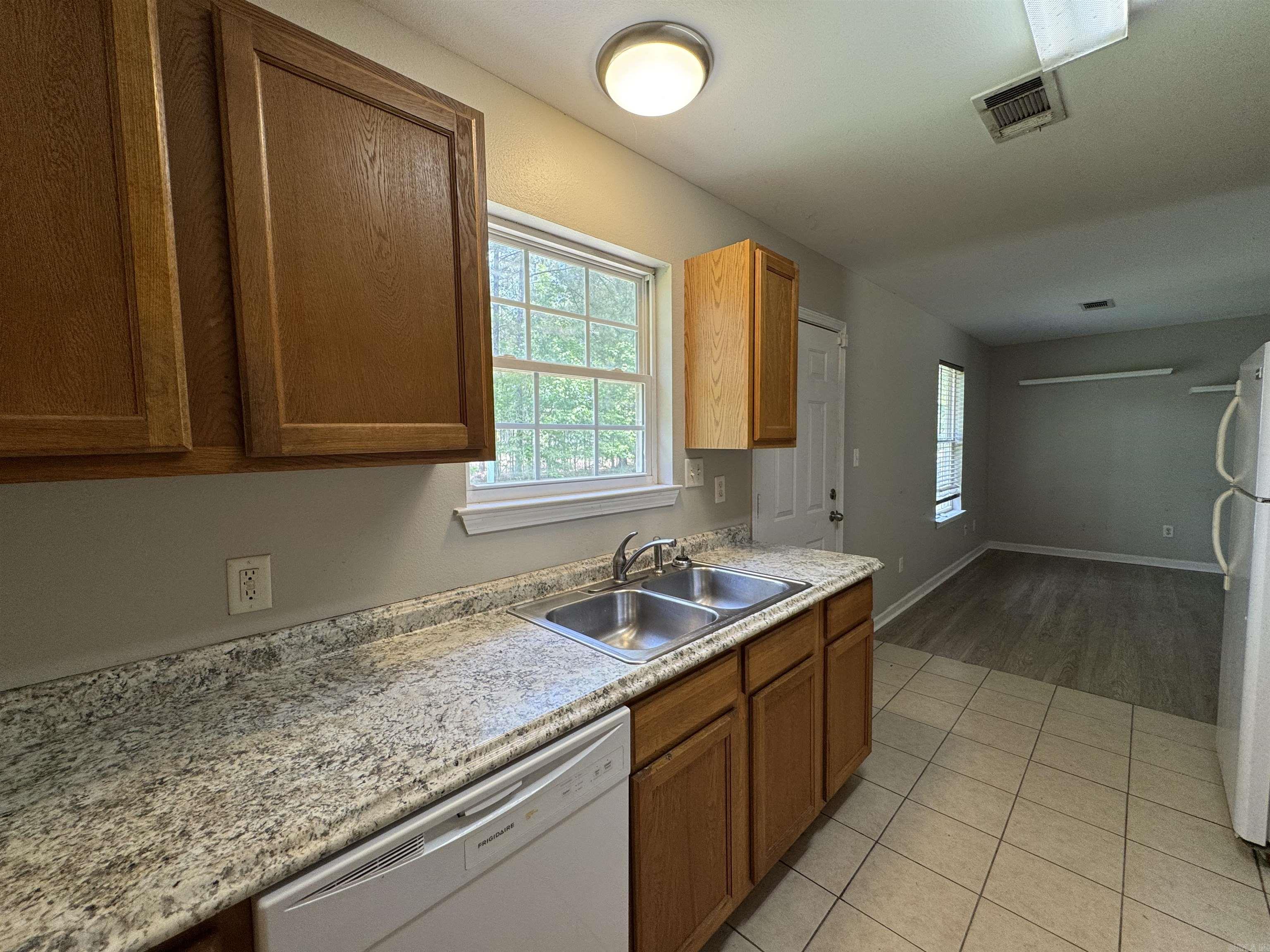 OLD MEADOWS - Residential