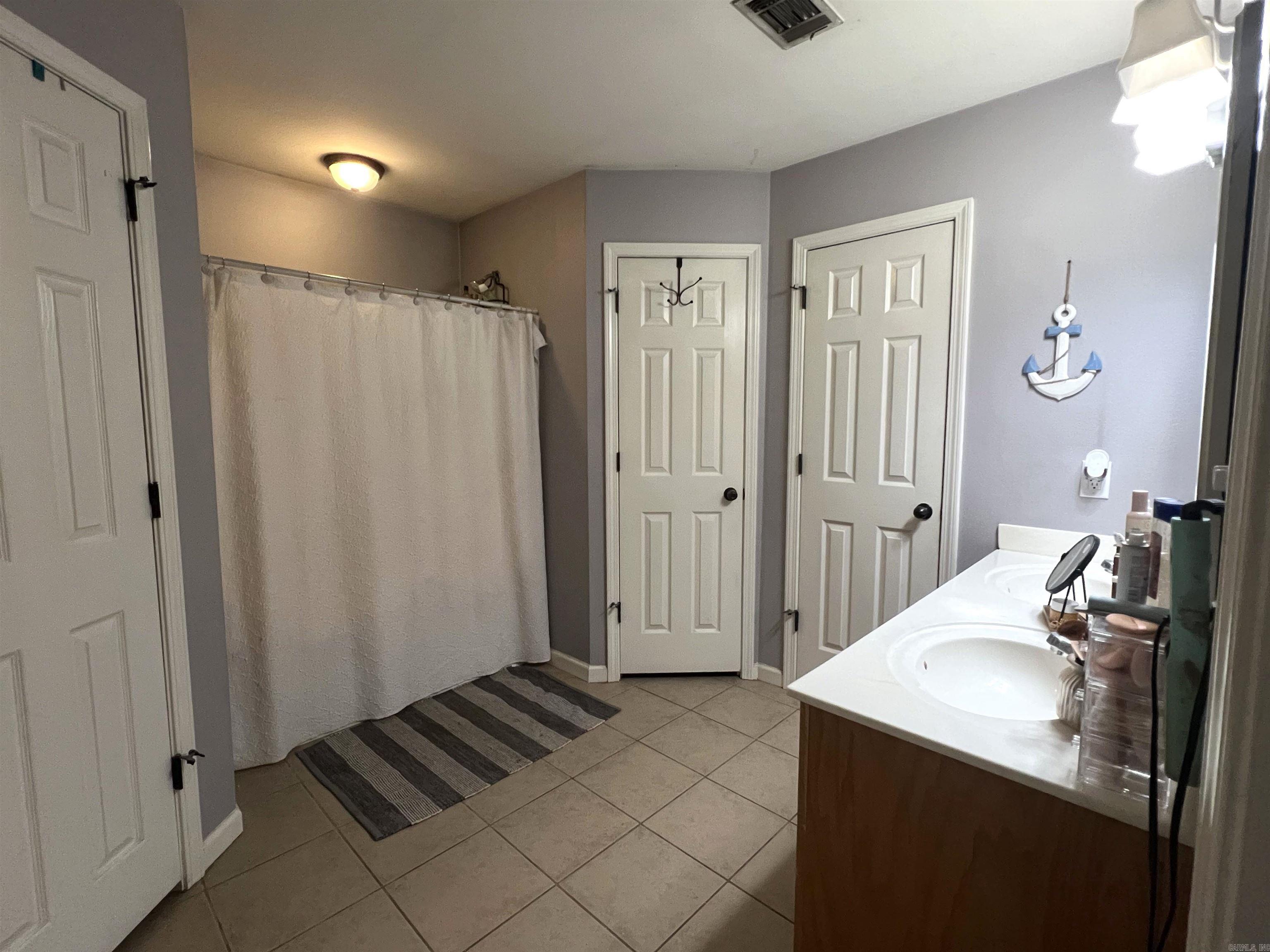 MEADOW CREEK - Residential