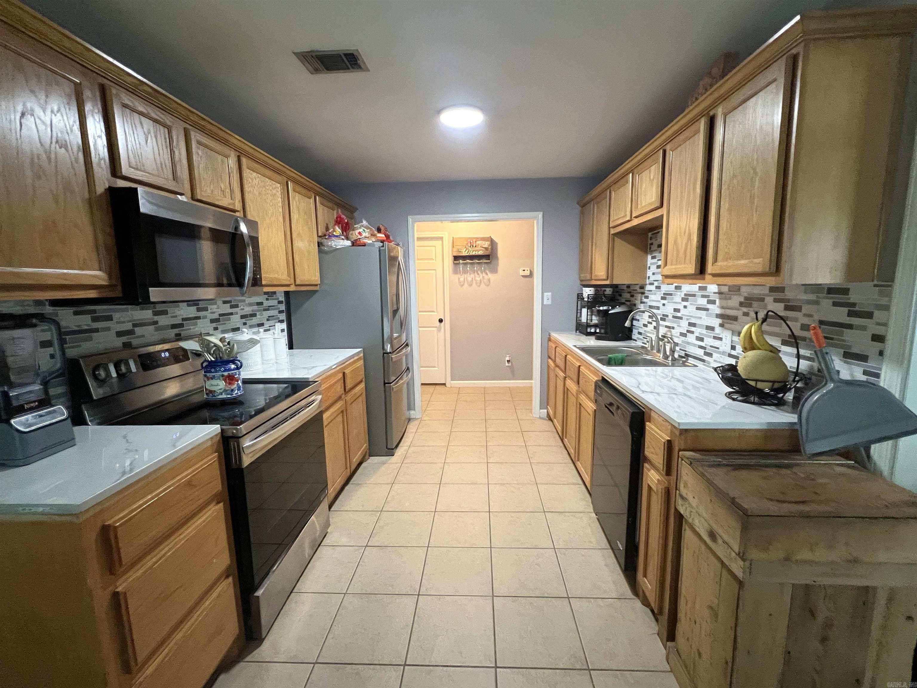 MEADOW CREEK - Residential