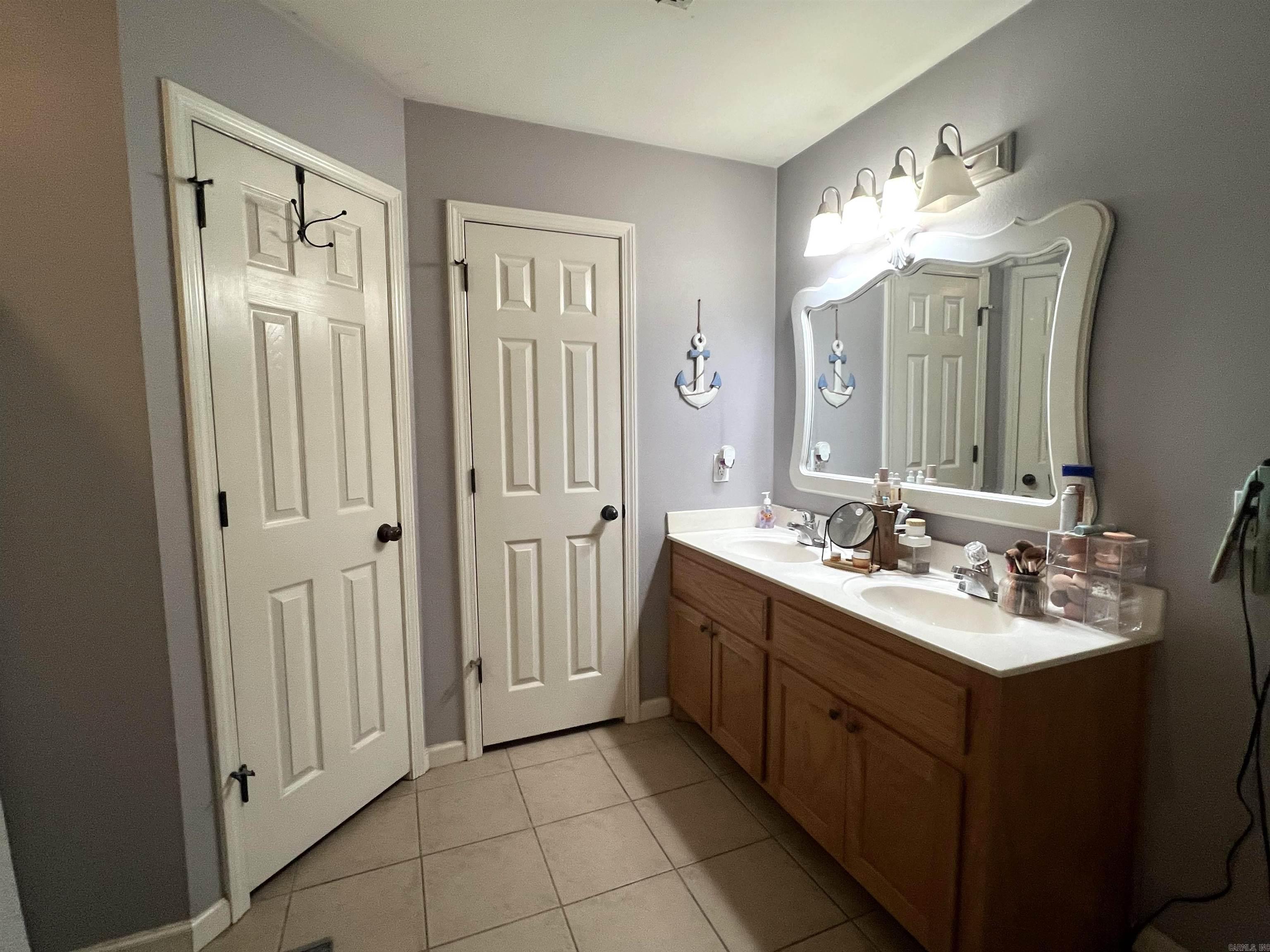 MEADOW CREEK - Residential