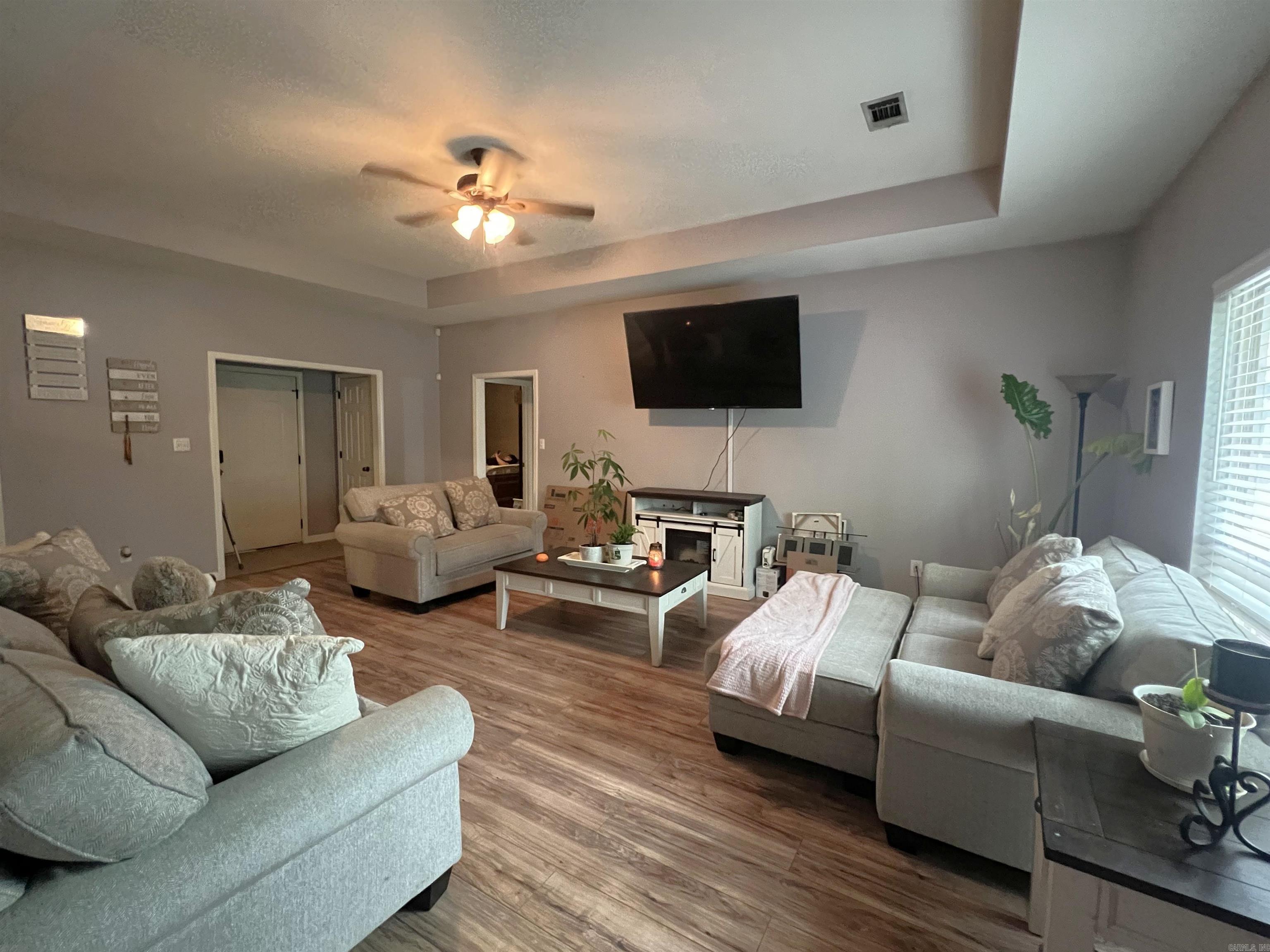 MEADOW CREEK - Residential