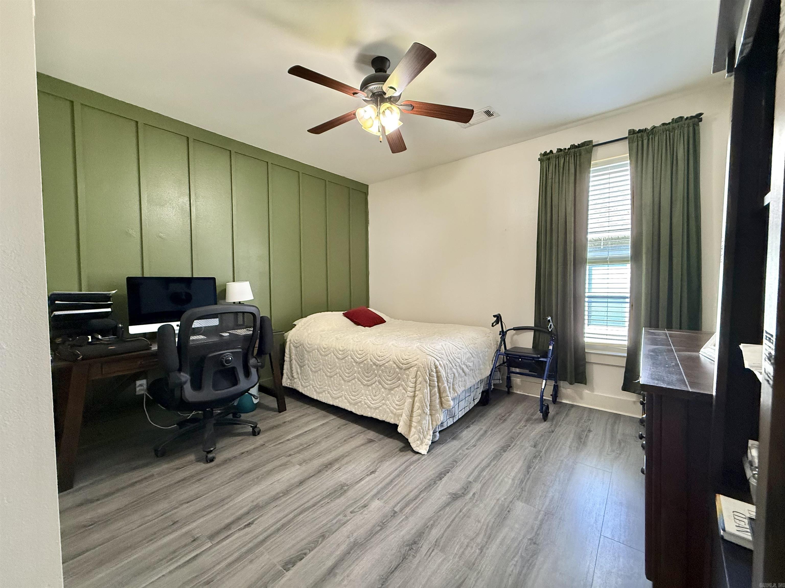 HALEY COURT - Residential