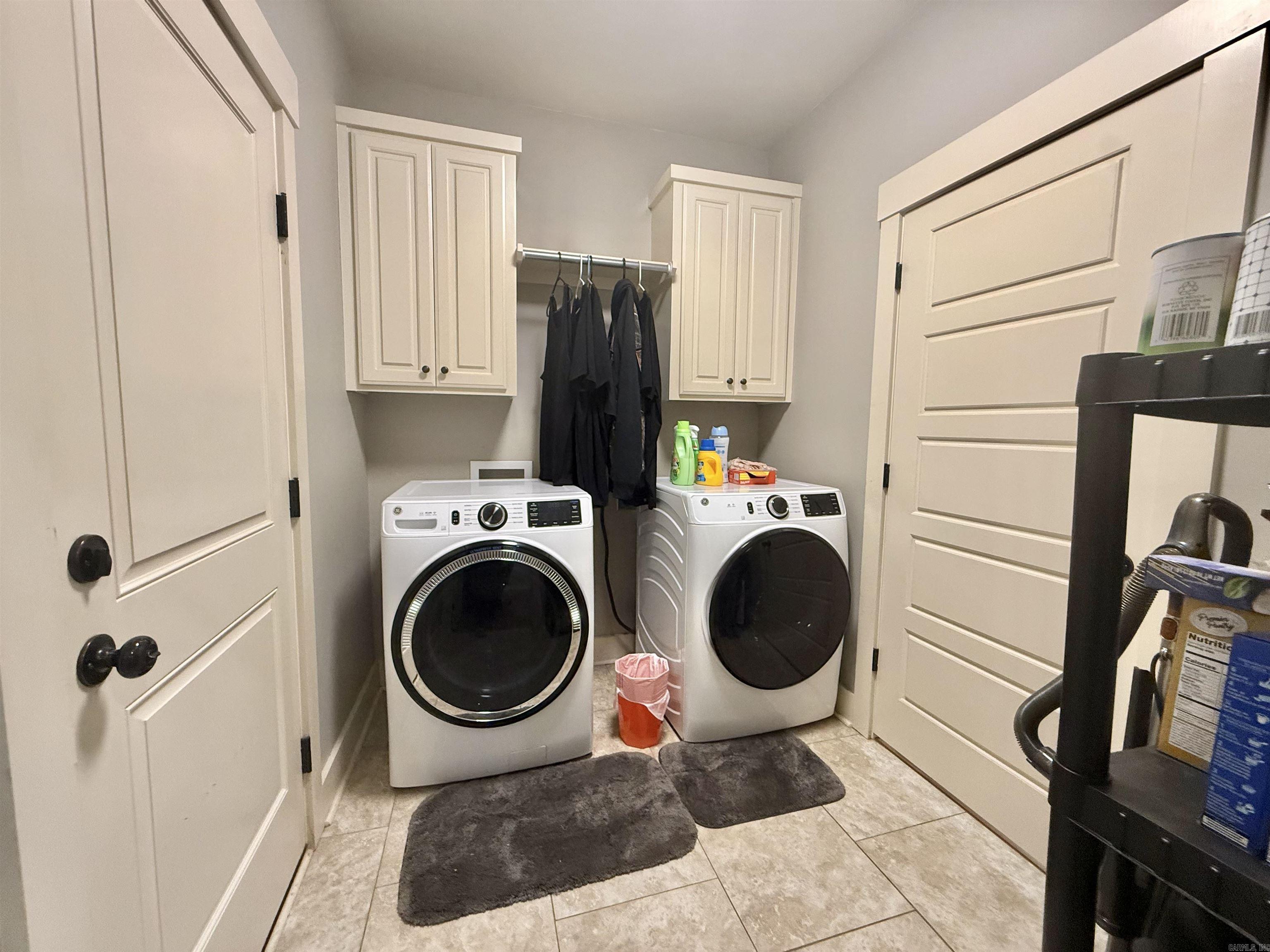 HALEY COURT - Residential