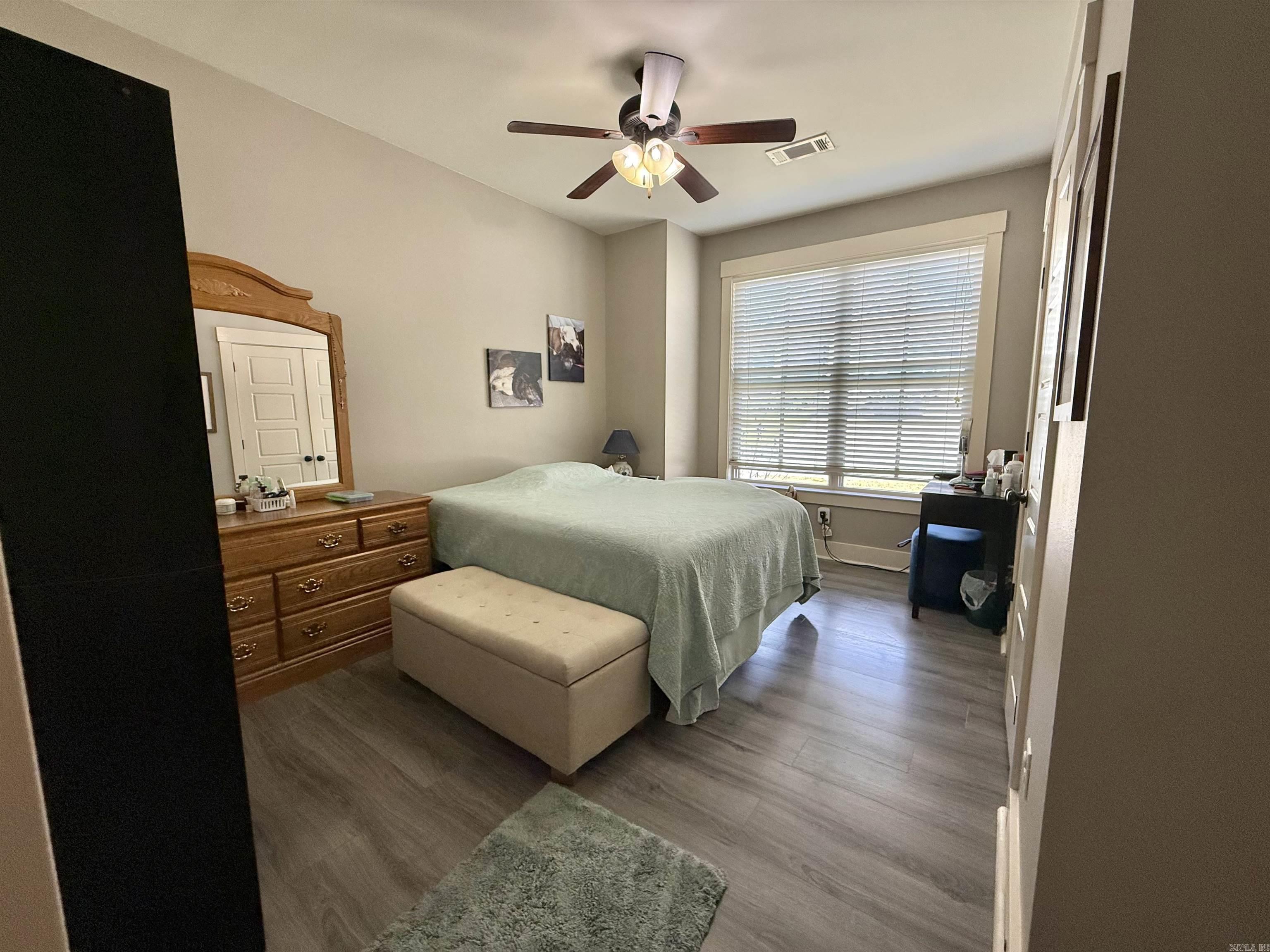 HALEY COURT - Residential