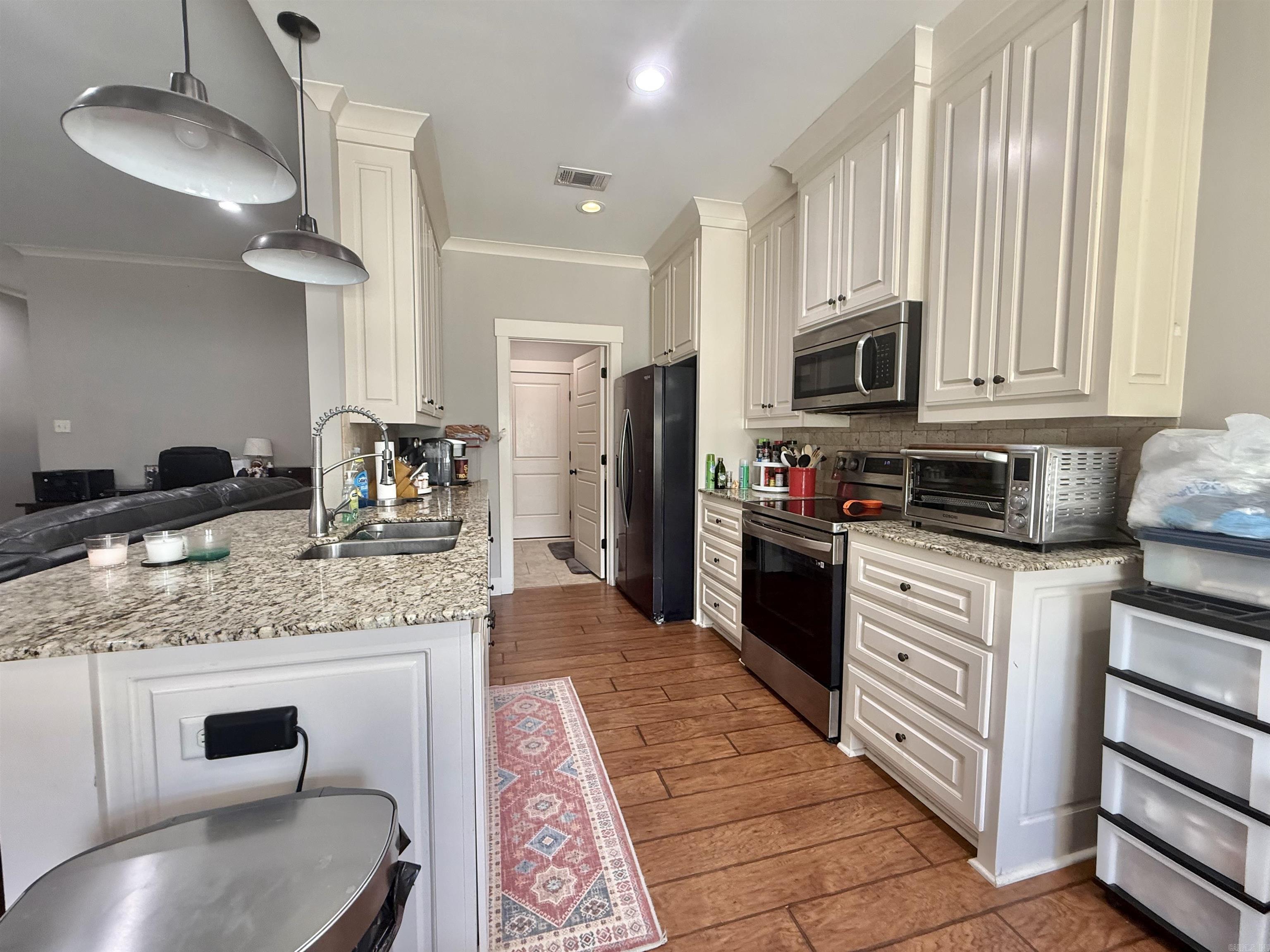 HALEY COURT - Residential