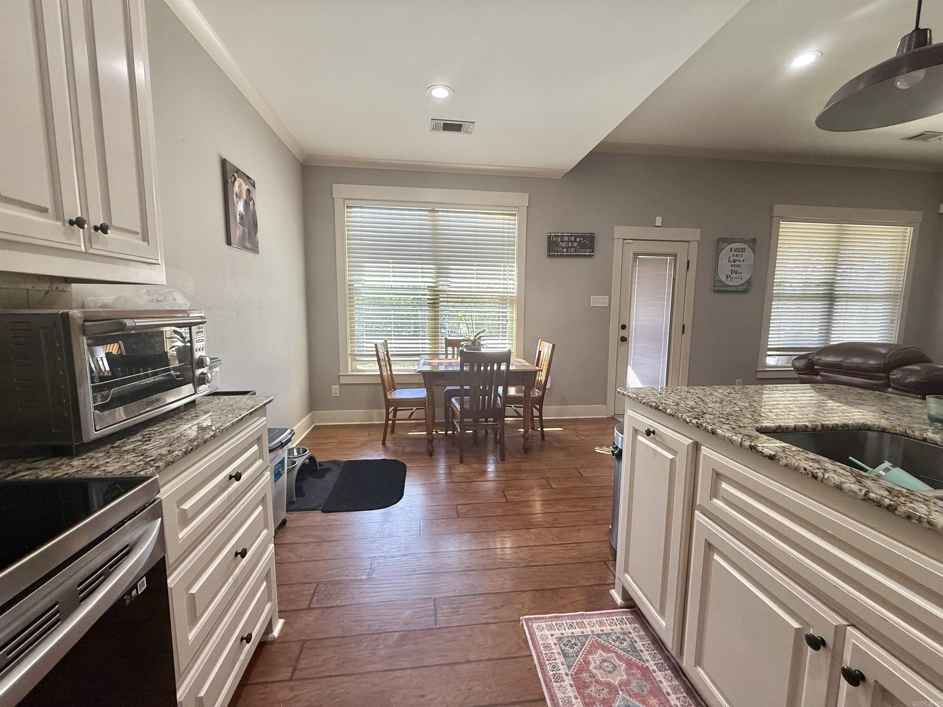 HALEY COURT - Residential