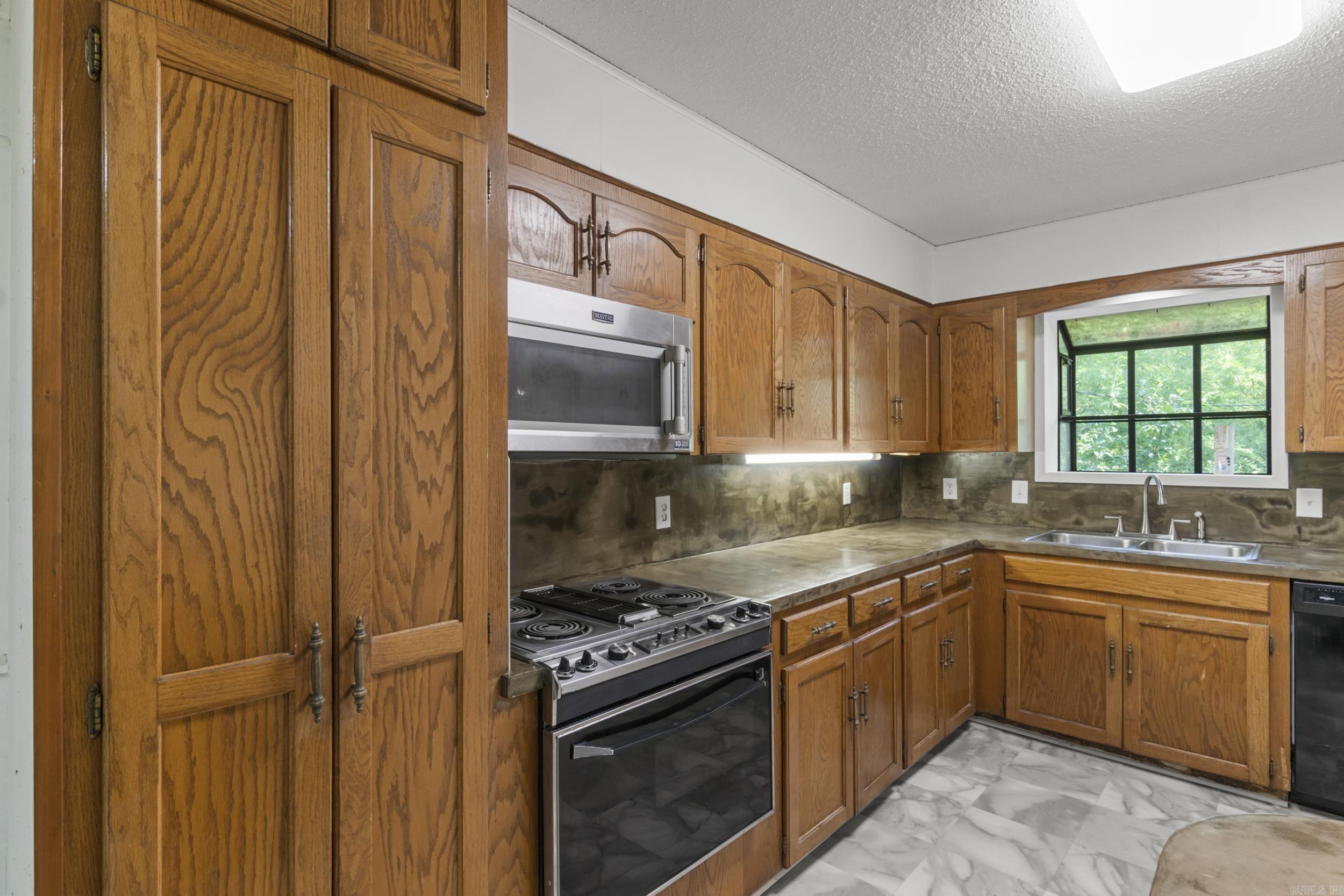 INTERURBAN HGTS - Residential