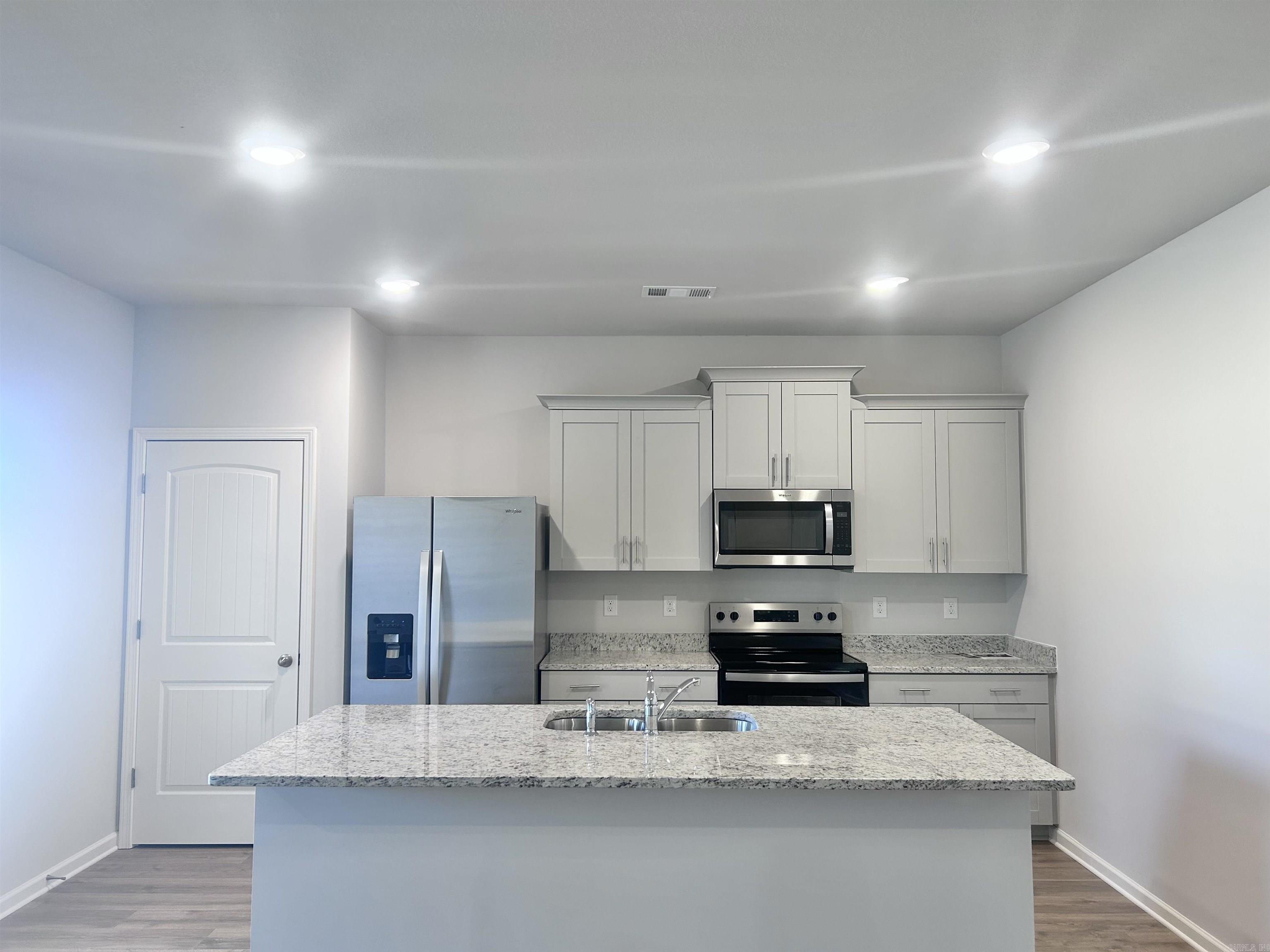 EDGEMONT - Residential