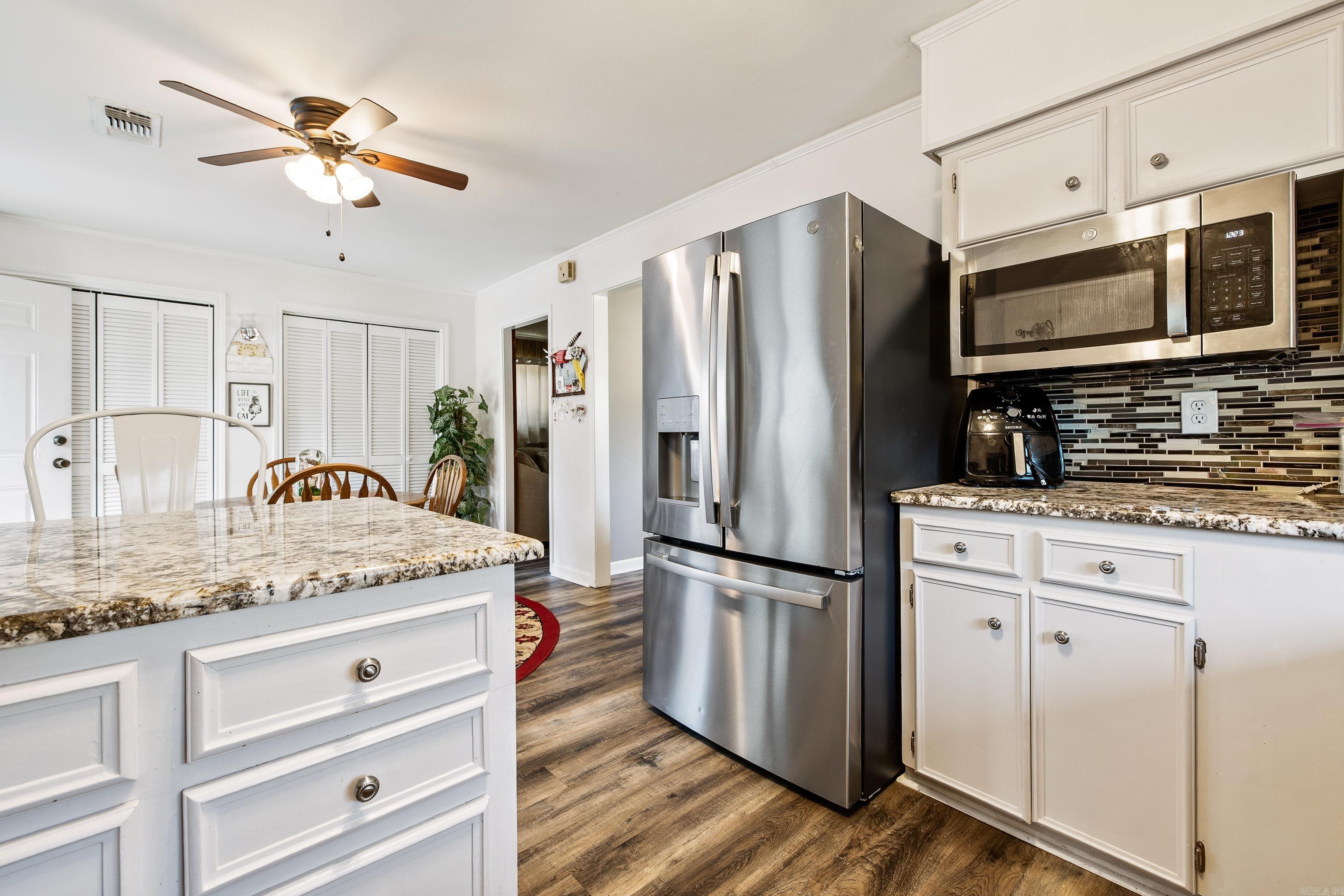 CIRCLE LAKE - Residential