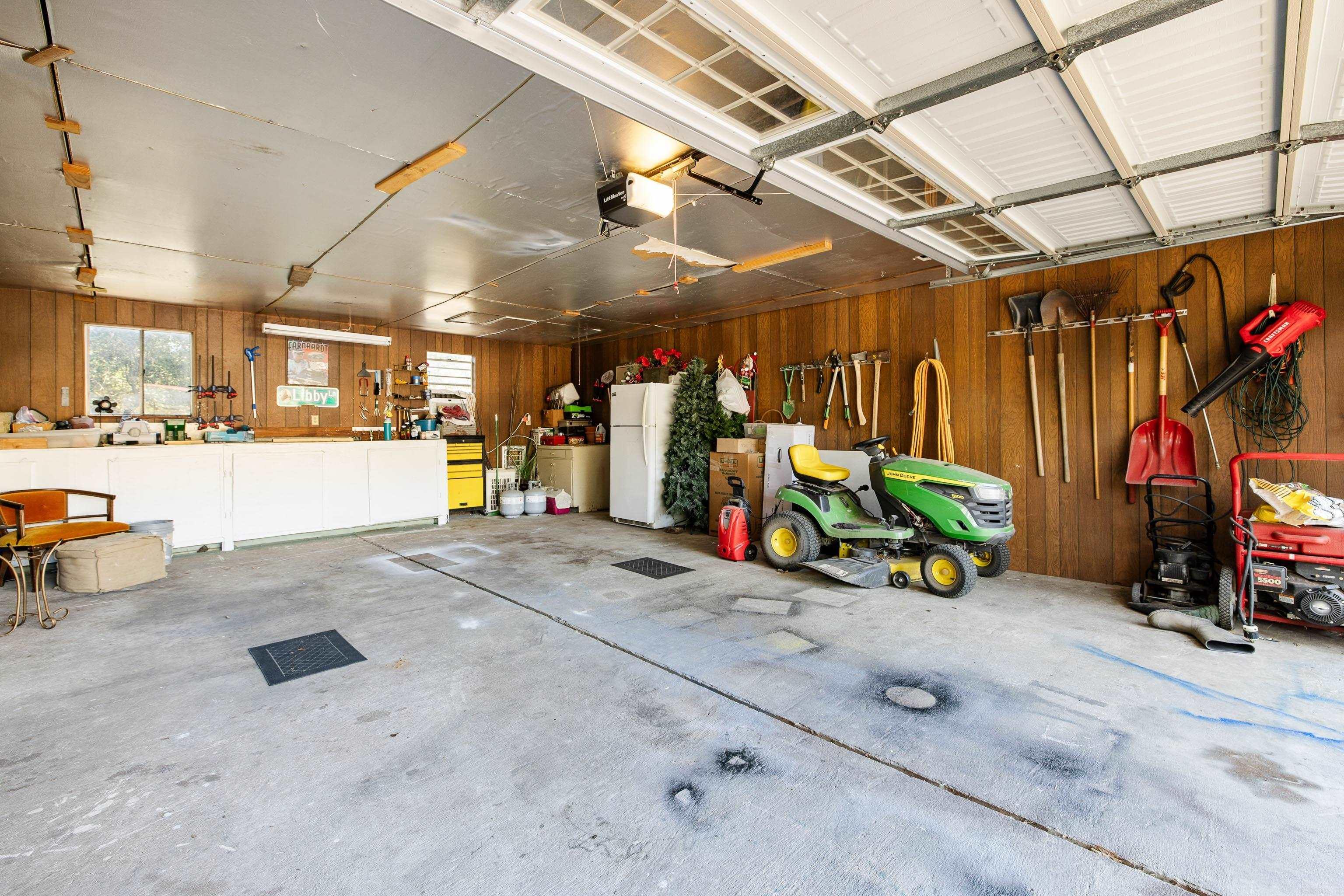 CIRCLE LAKE - Residential