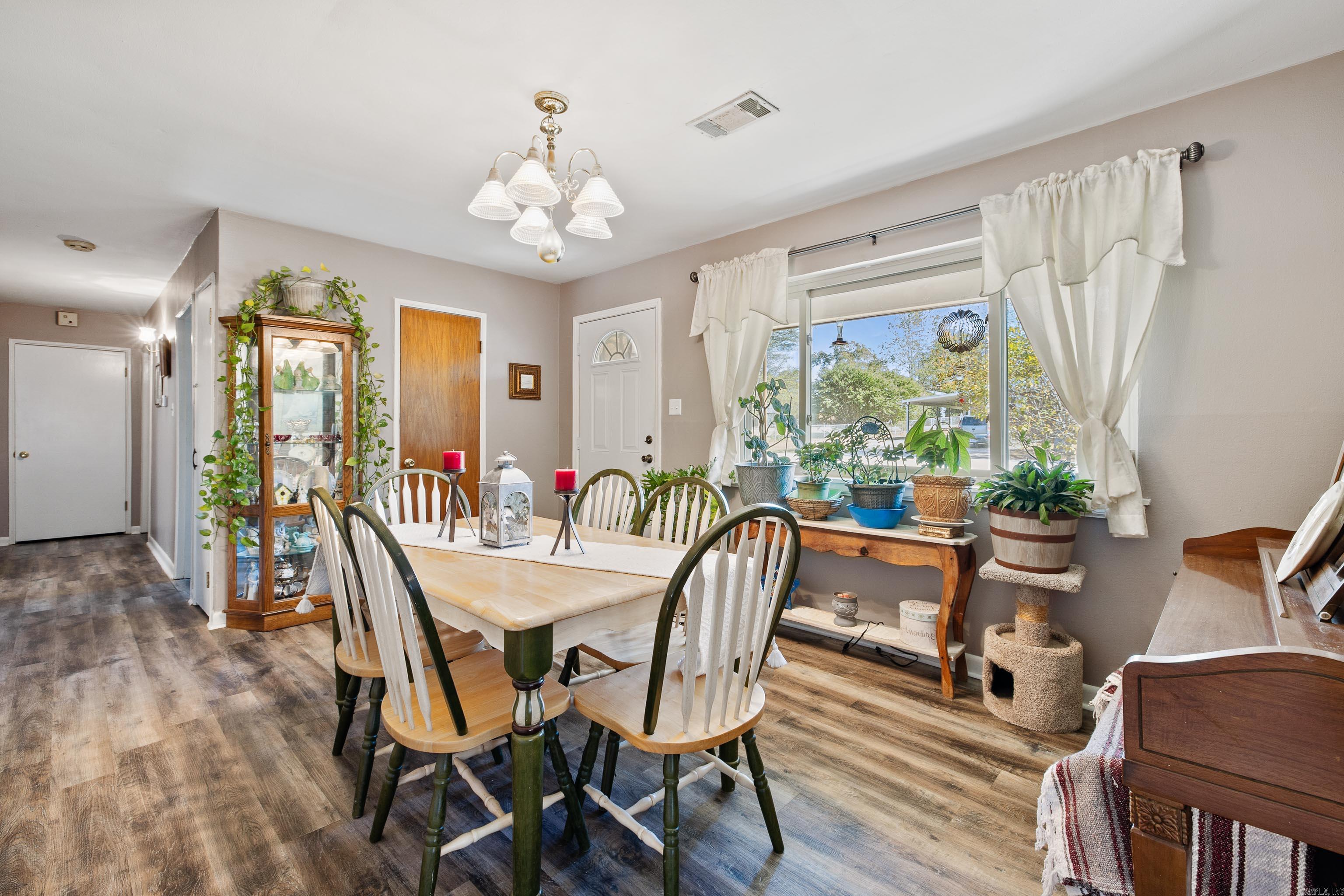 CIRCLE LAKE - Residential