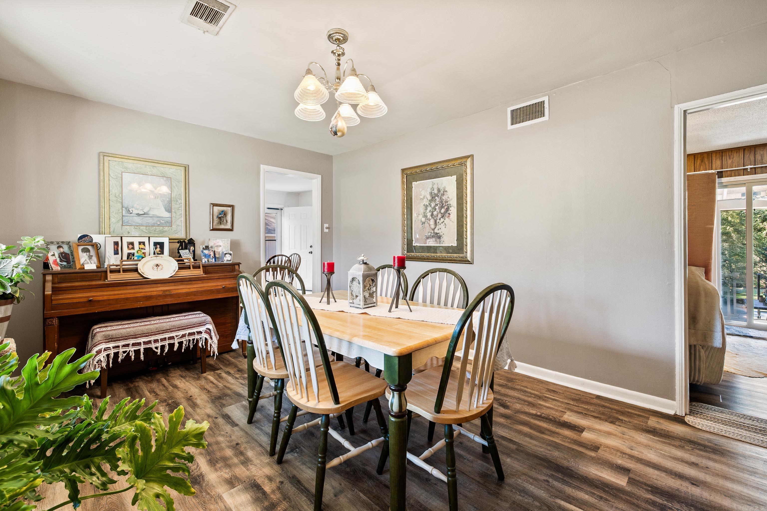 CIRCLE LAKE - Residential