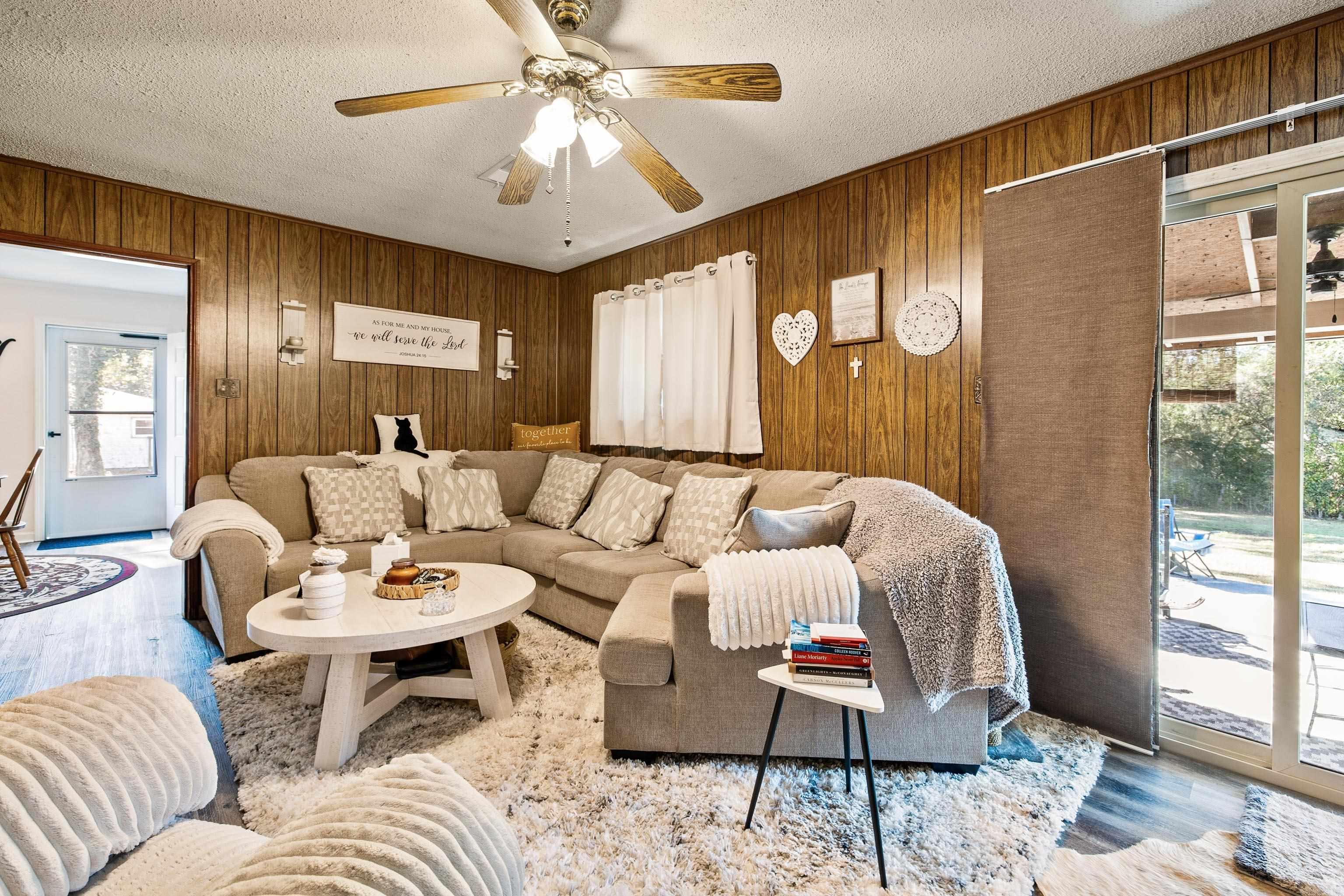 CIRCLE LAKE - Residential