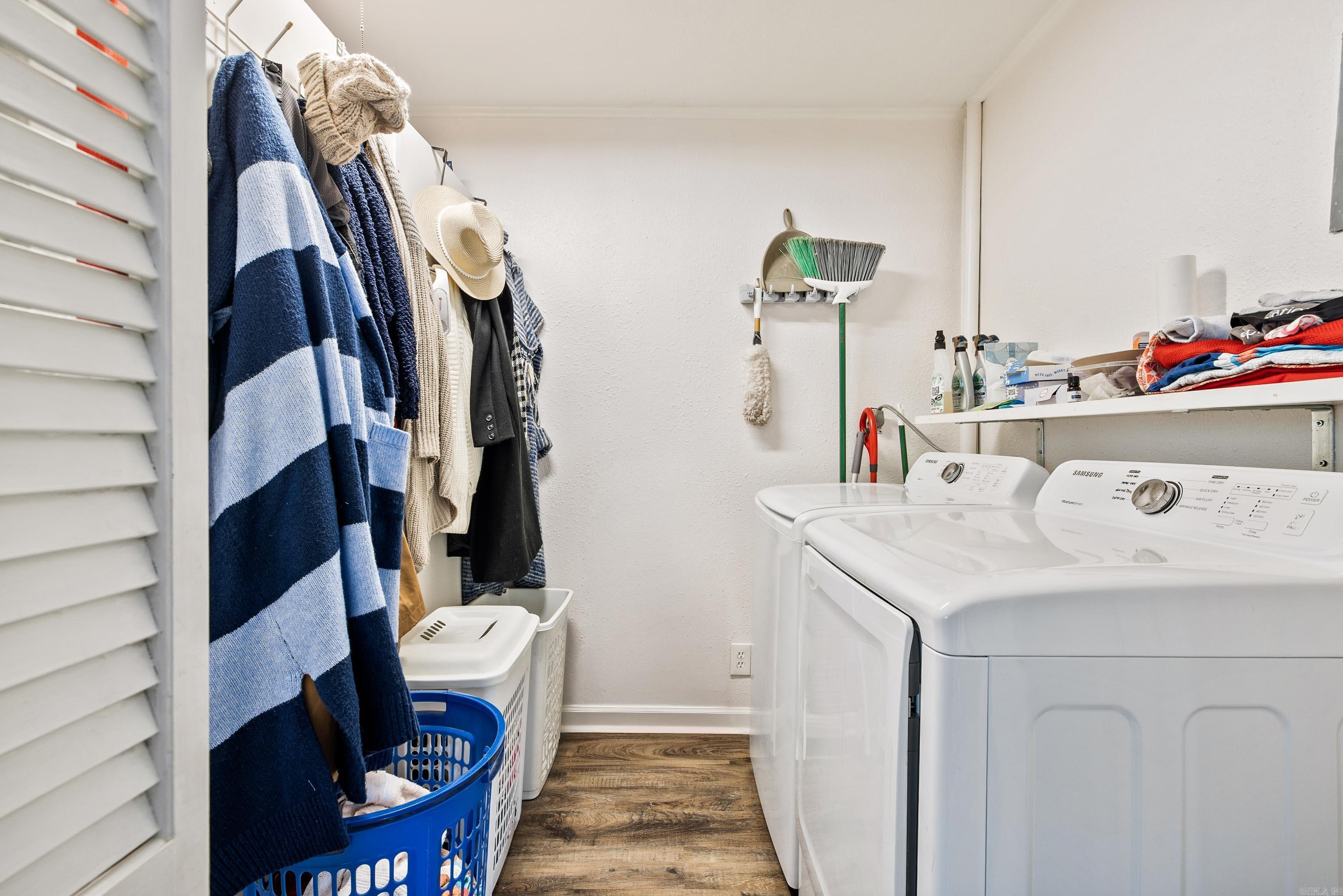 CIRCLE LAKE - Residential