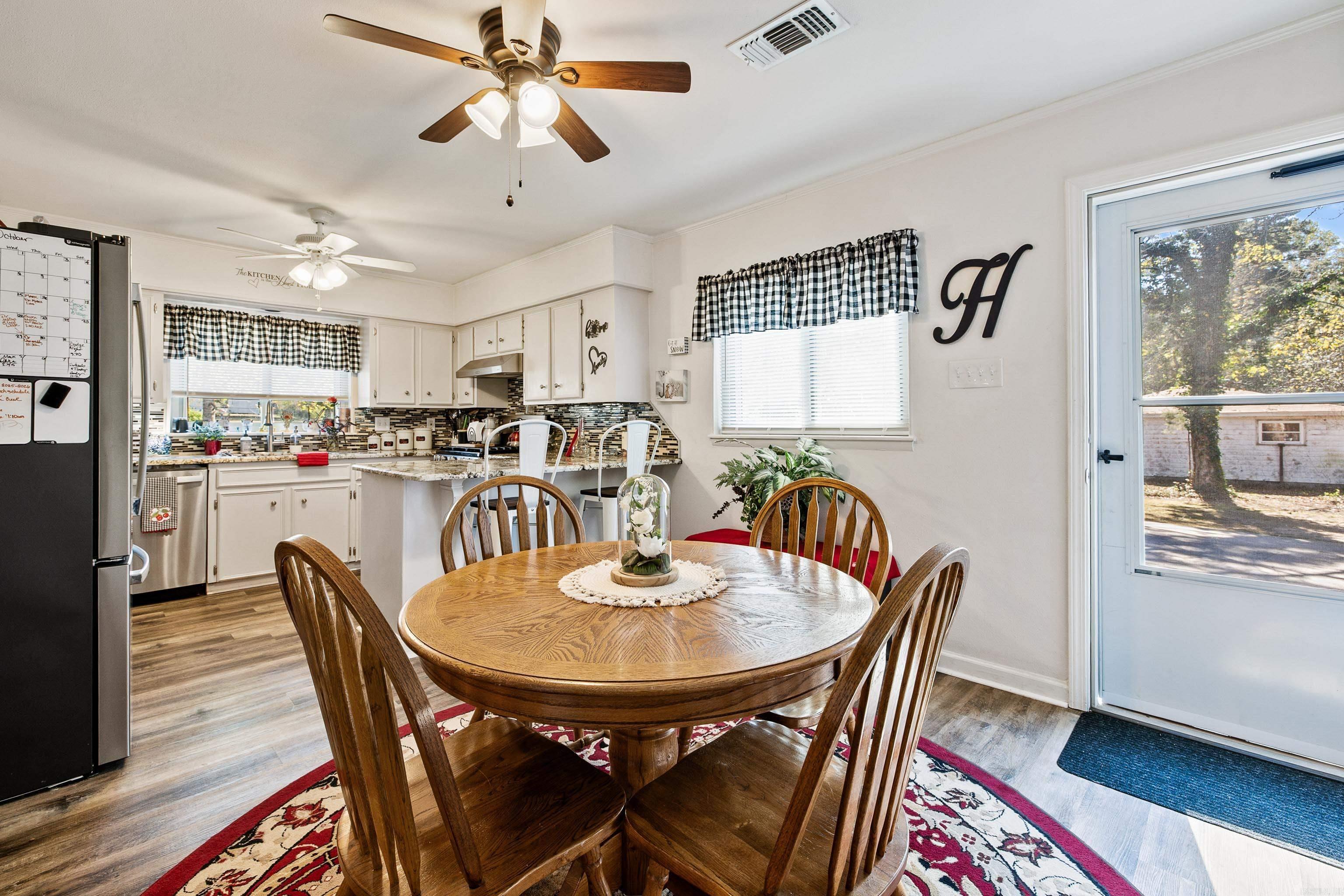 CIRCLE LAKE - Residential