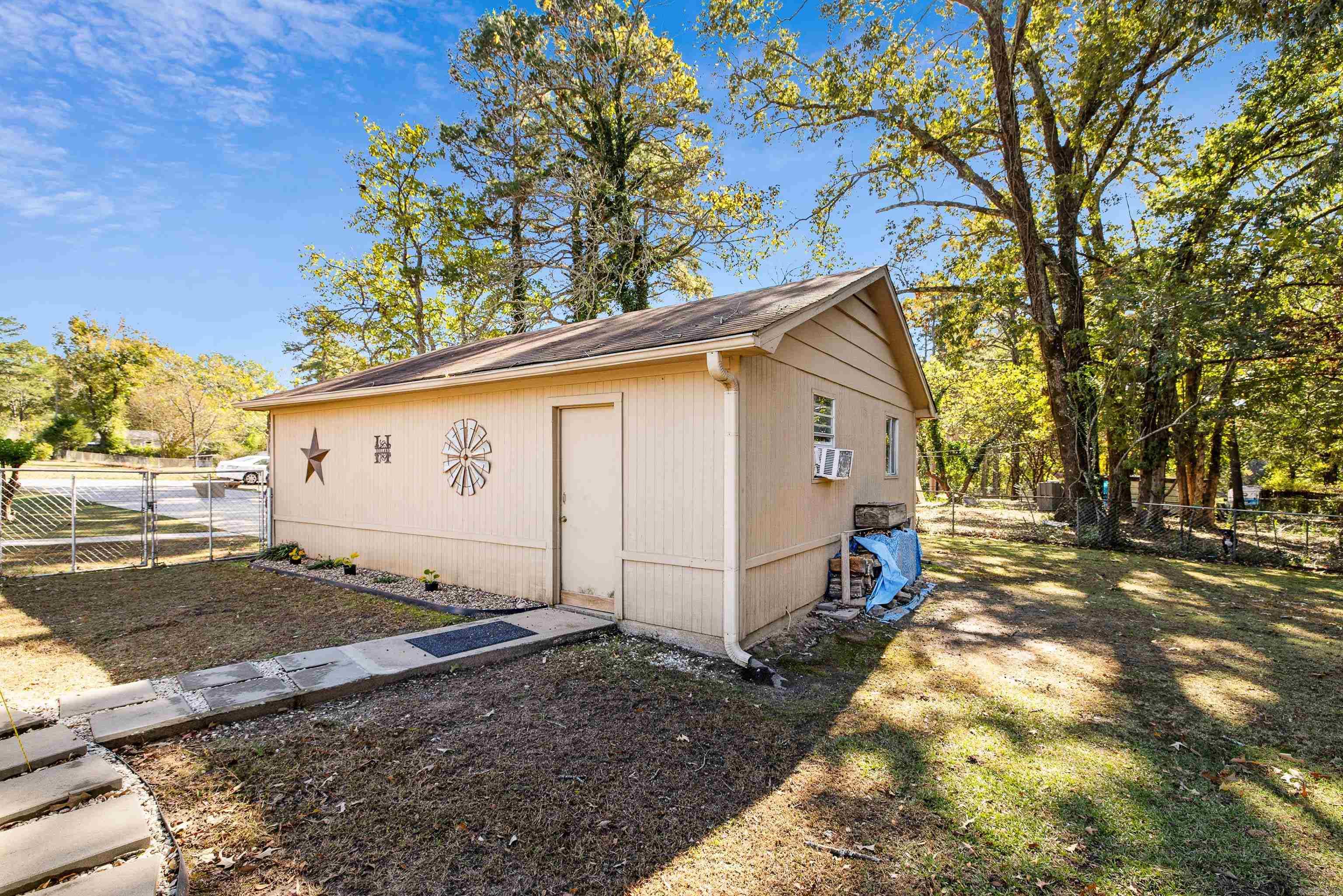 CIRCLE LAKE - Residential